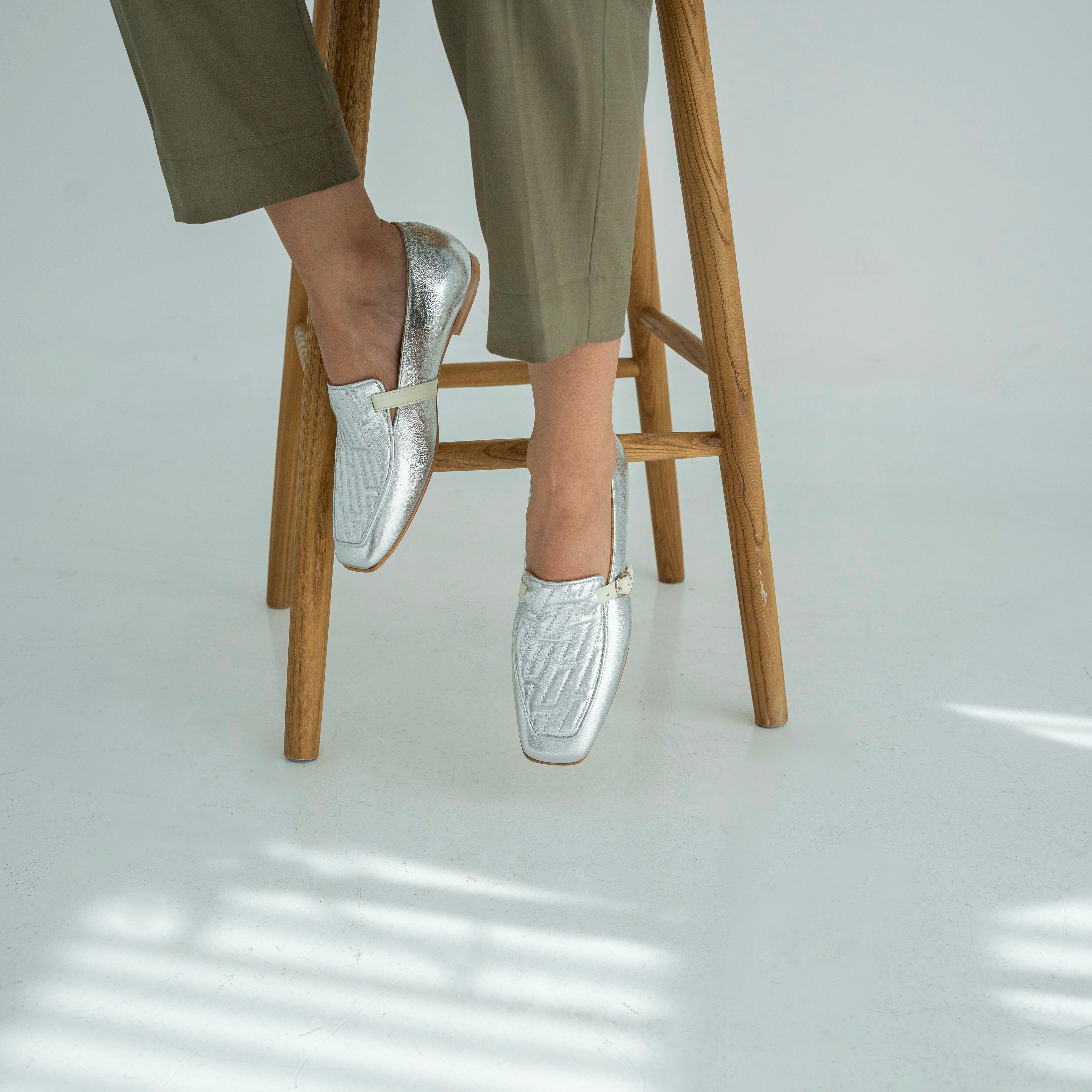 Amber silver loafer - THUNA