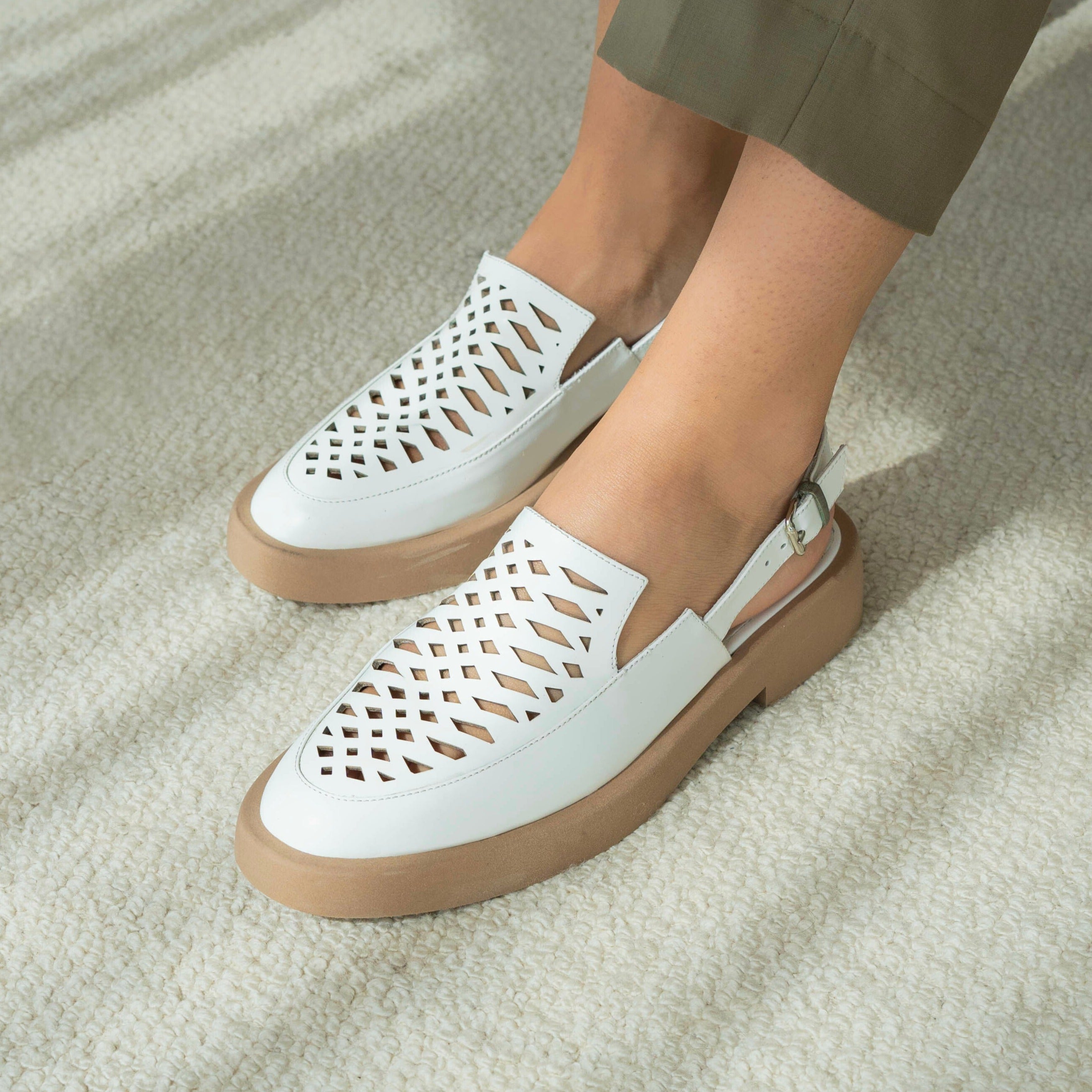 Kyla white sandal - THUNA