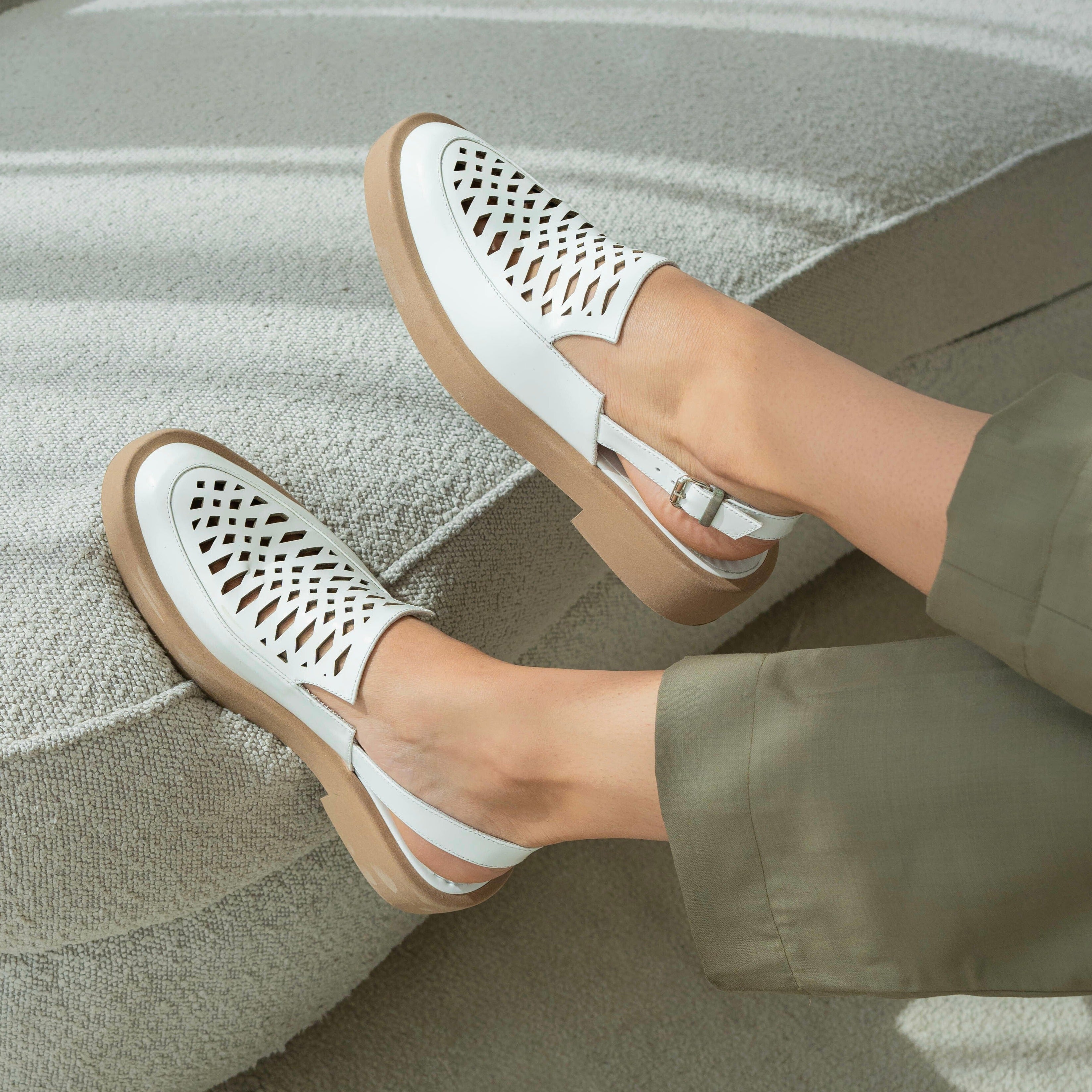 Kyla white sandal - THUNA