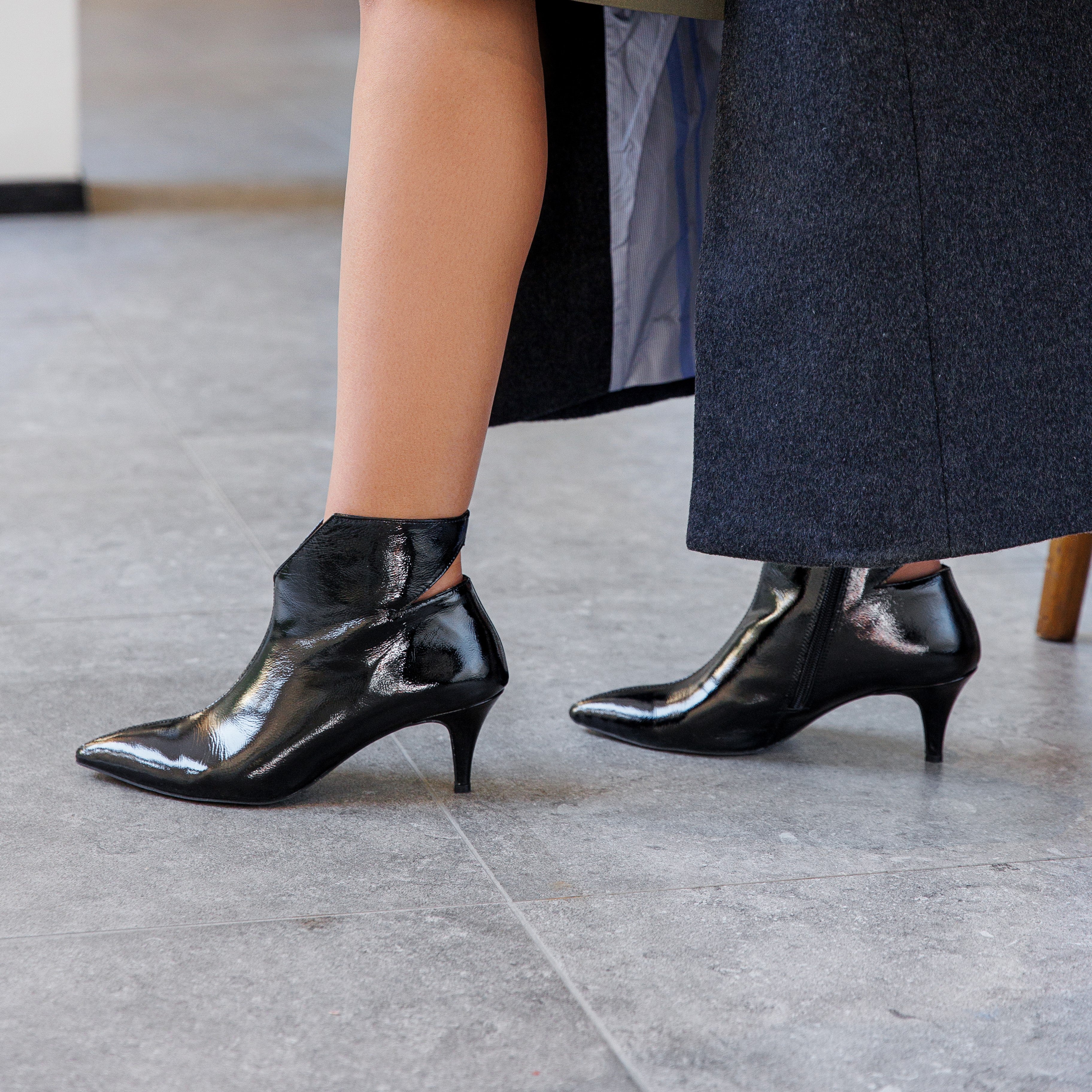 Aina black boot - THUNA