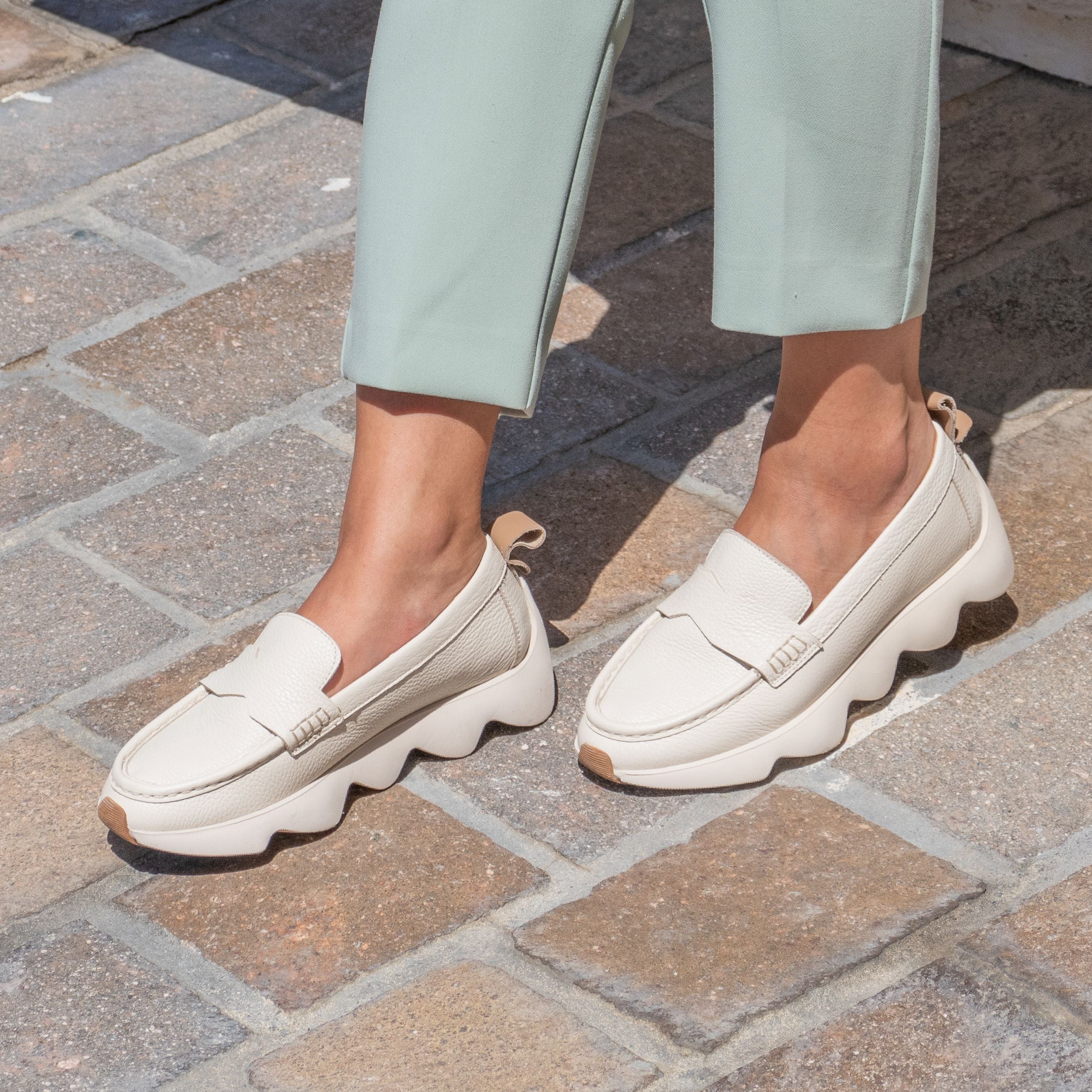 Dahlia cream loafer - THUNA - Shoes - Kuwait - KSA