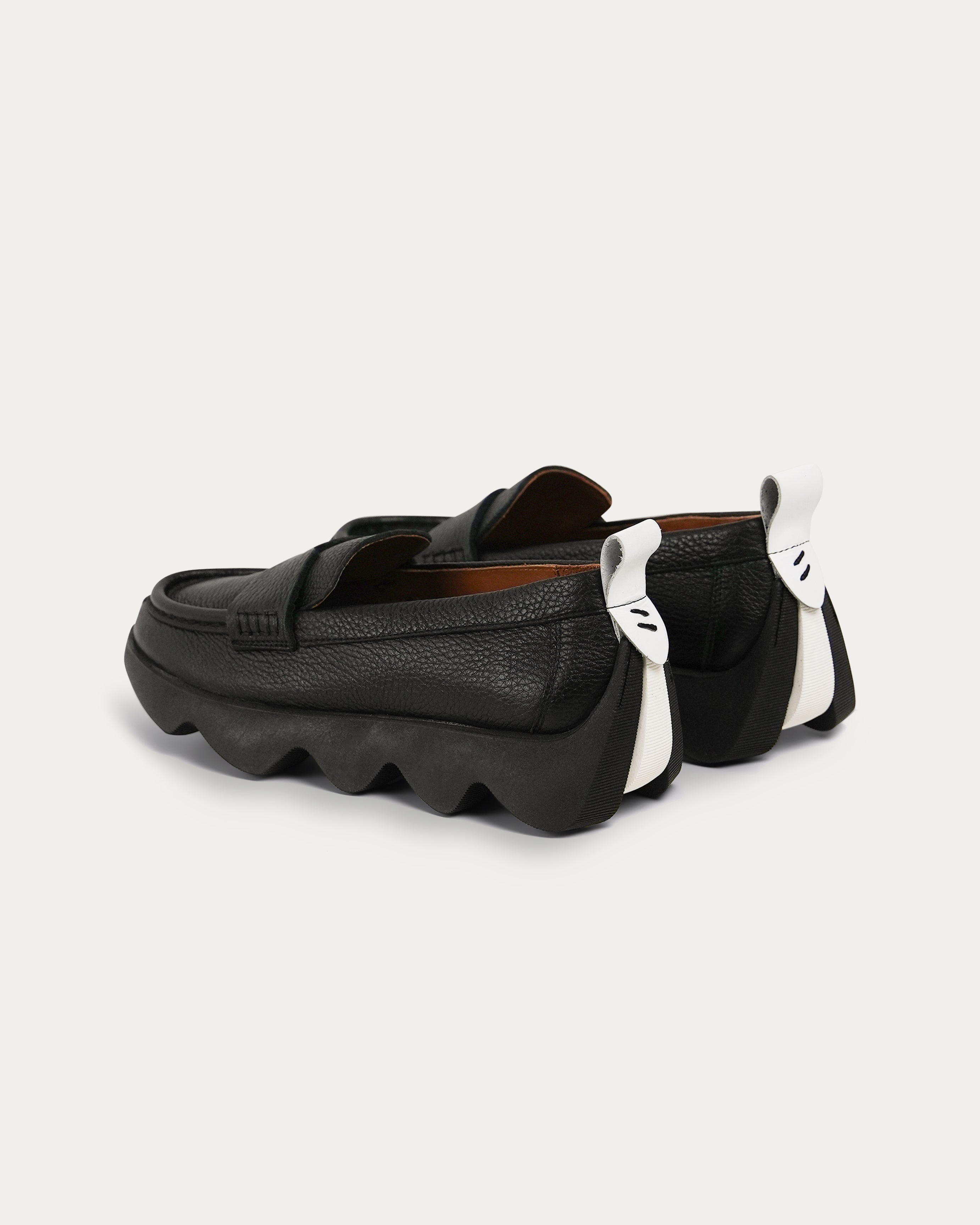 Dahlia black loafer - THUNA