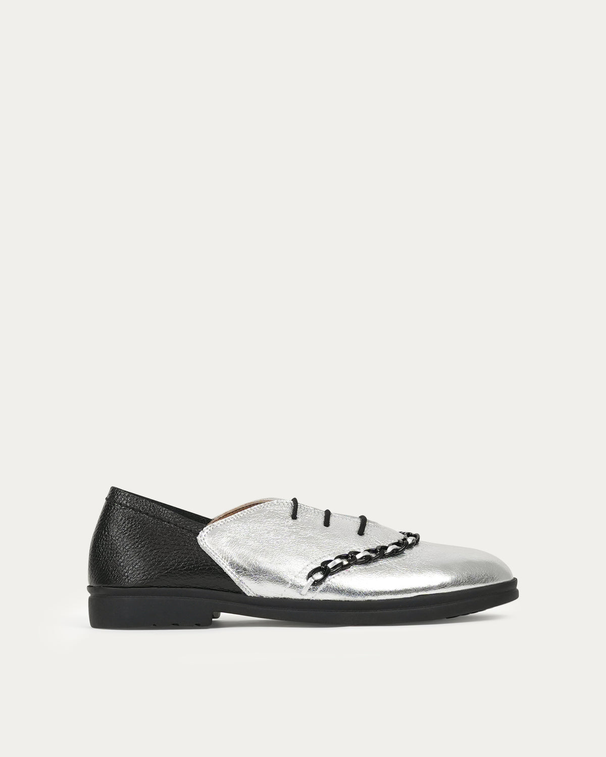 Dora silver oxford
