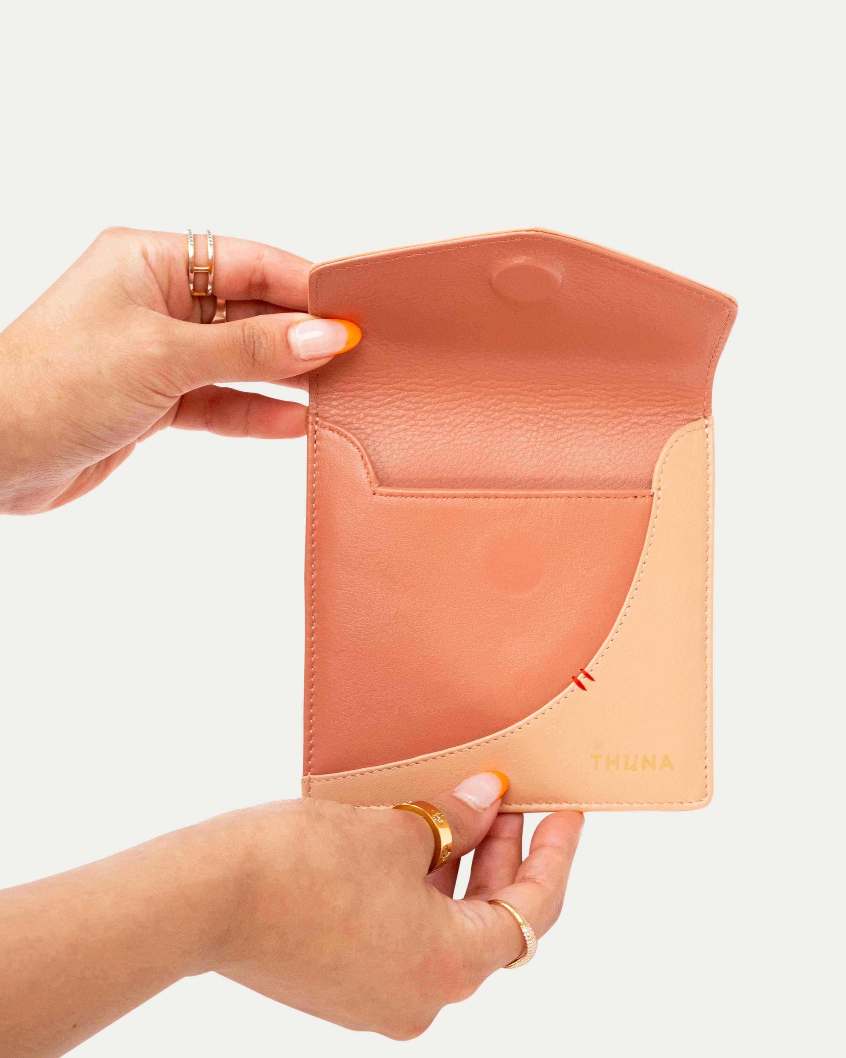 Envelope pouch - Bags - Thuna - Kuwait
