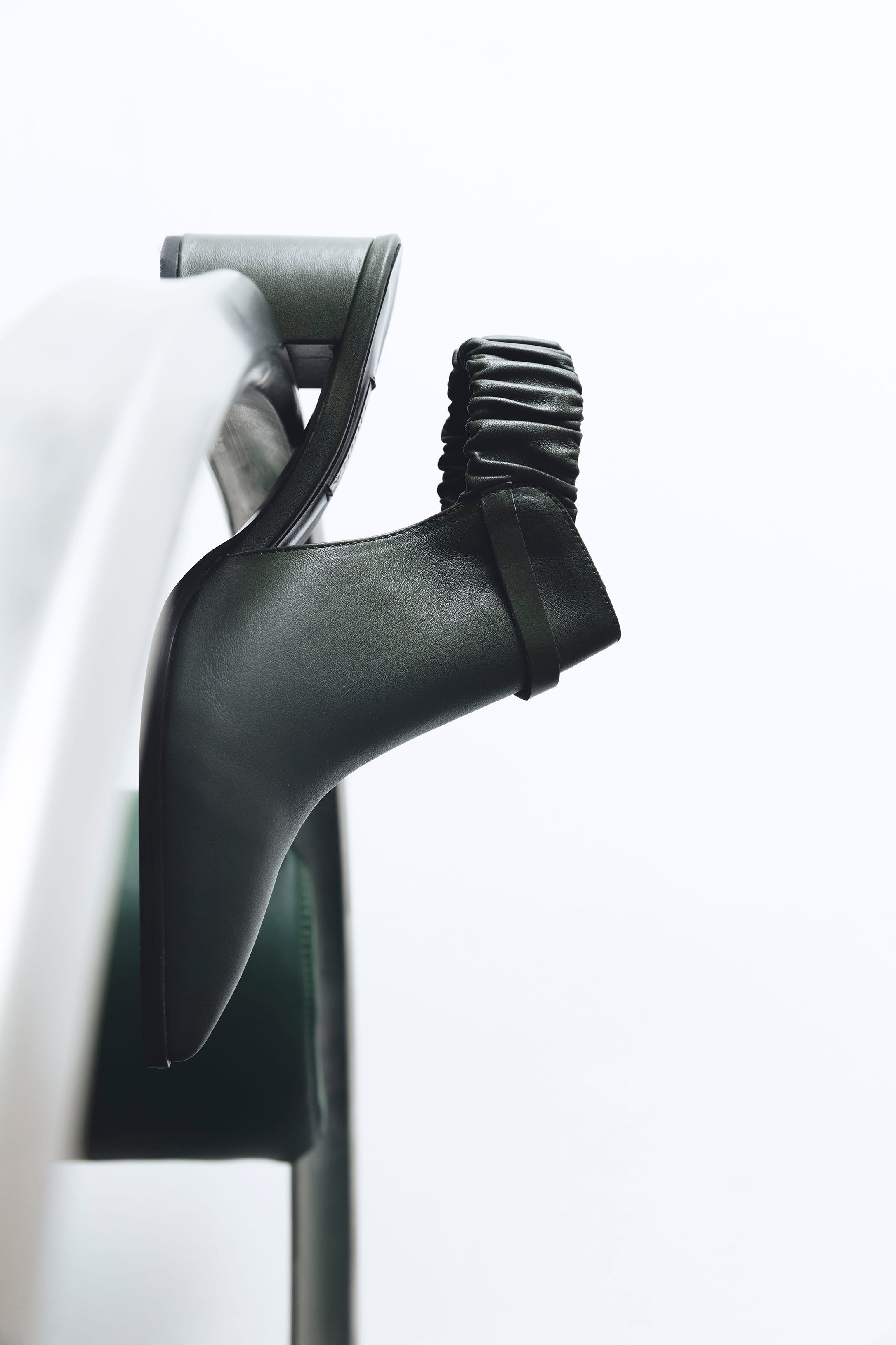 Fonda IV green heel - THUNA