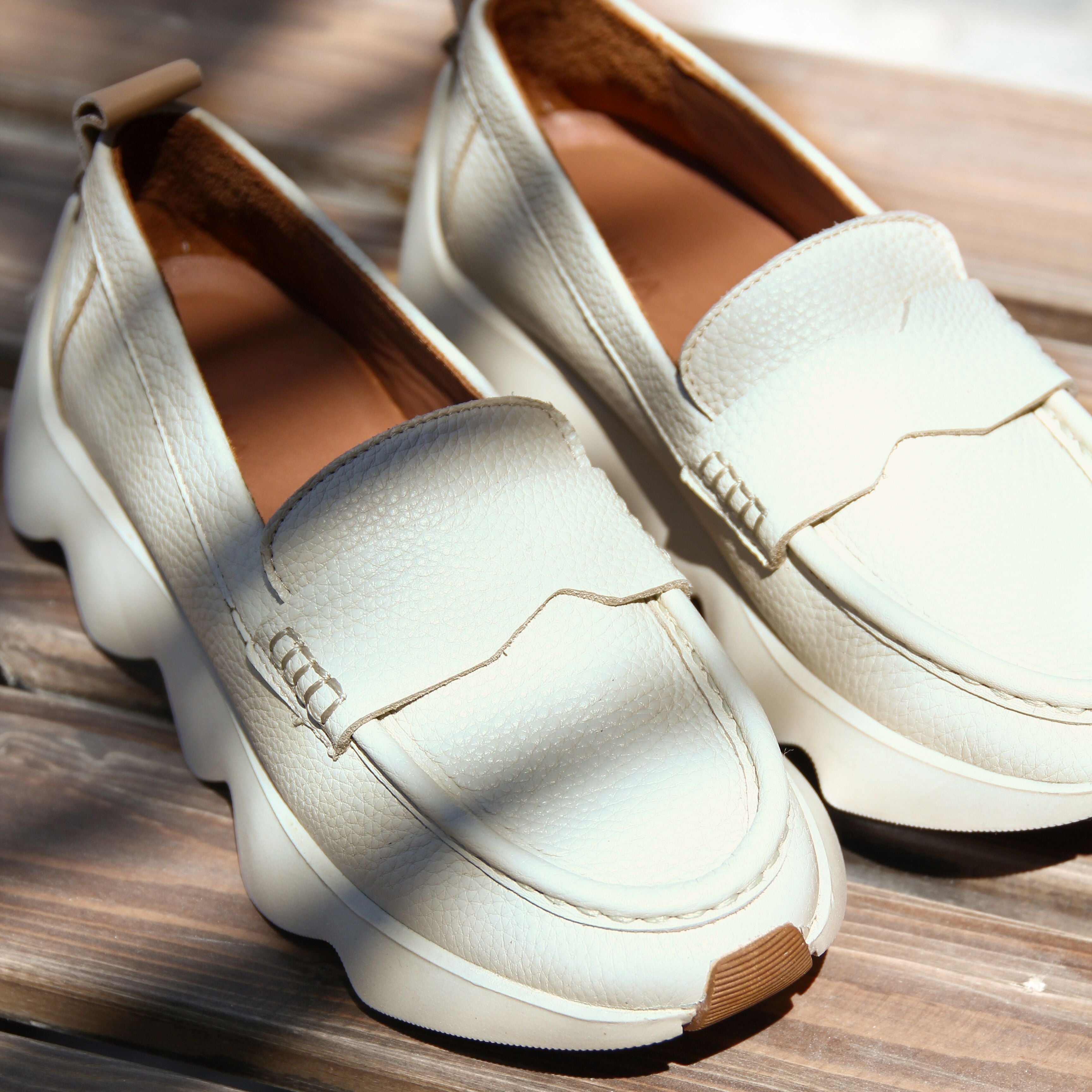 Dahlia cream loafer - THUNA - Shoes - Kuwait - KSA