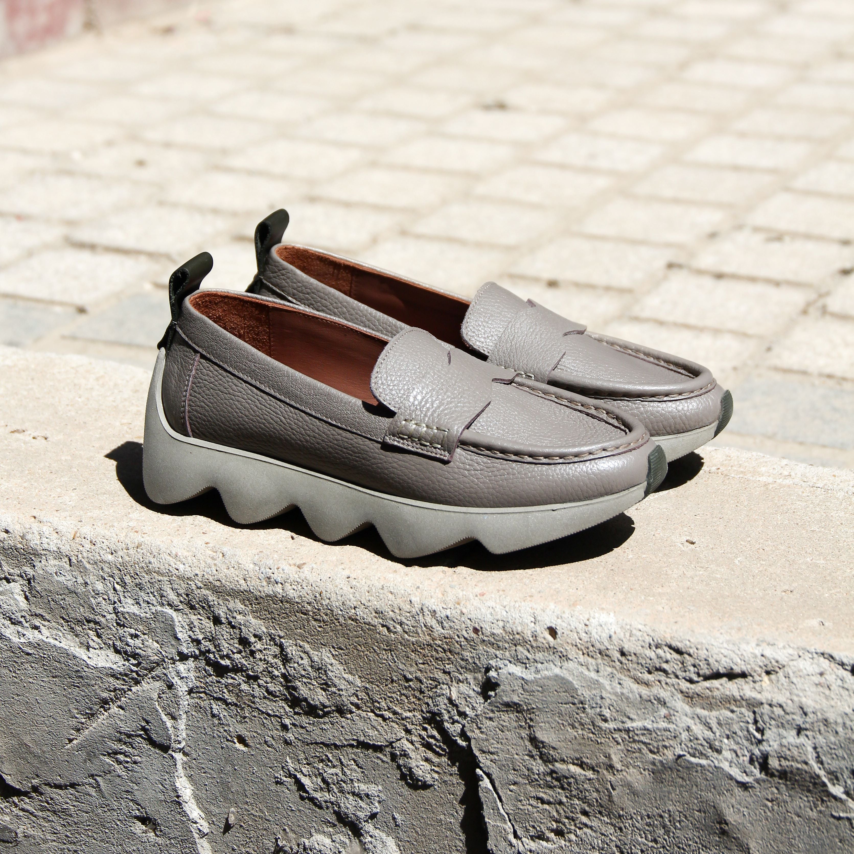 Dahlia olive loafer - THUNA - Shoes - Kuwait - KSA