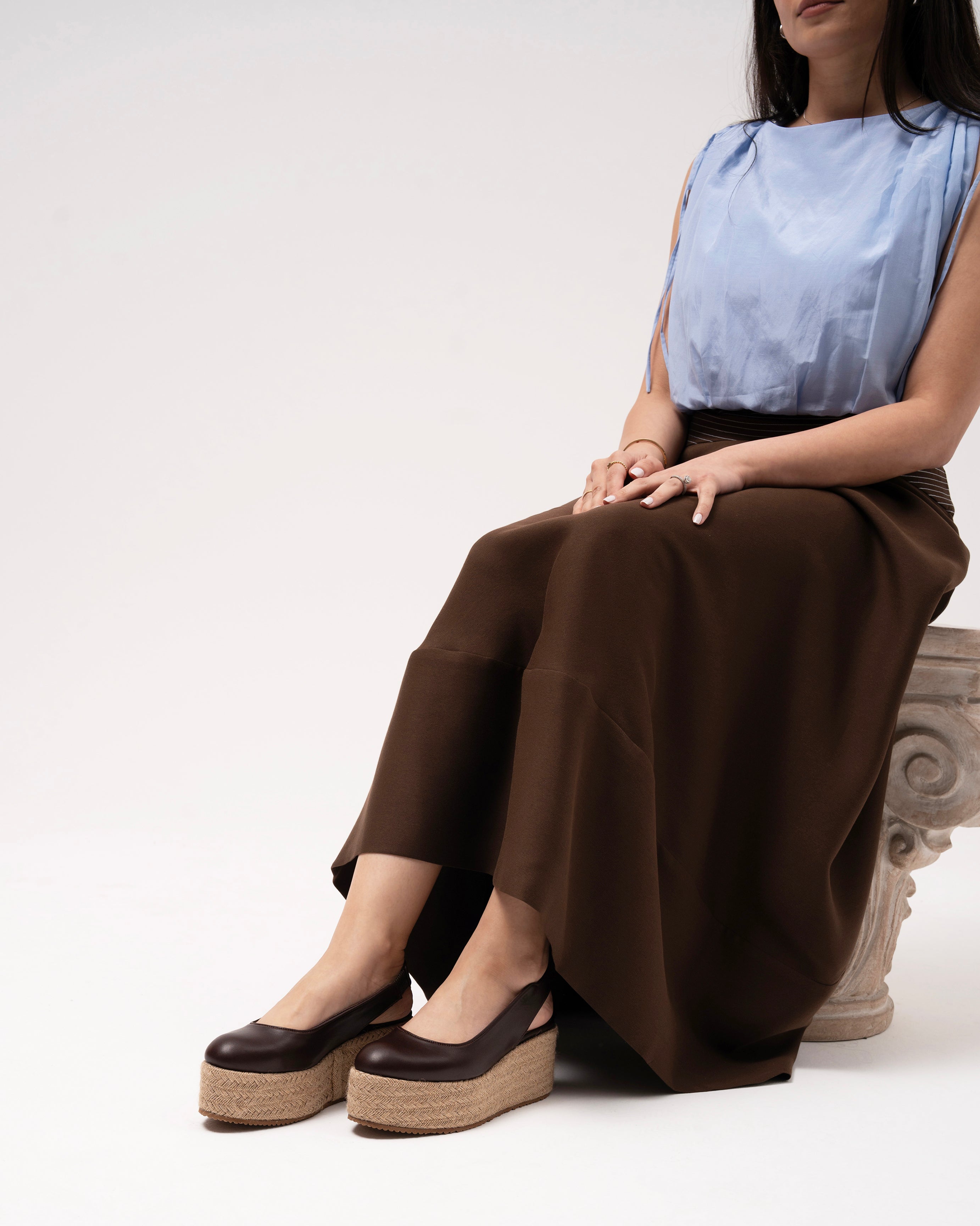 Brown platform shoe with jute sole summer sandals collection 