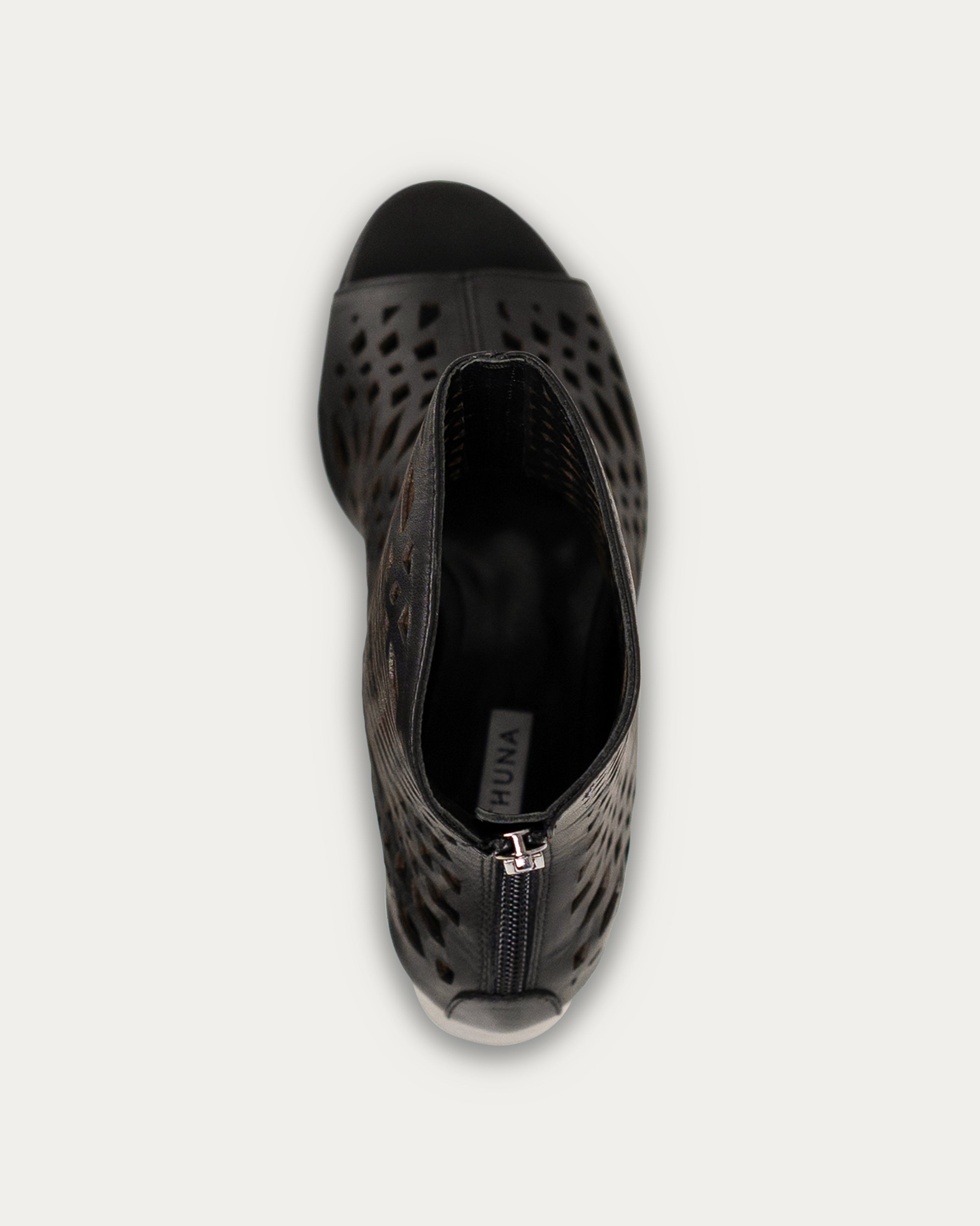 Kayan black heel - THUNA