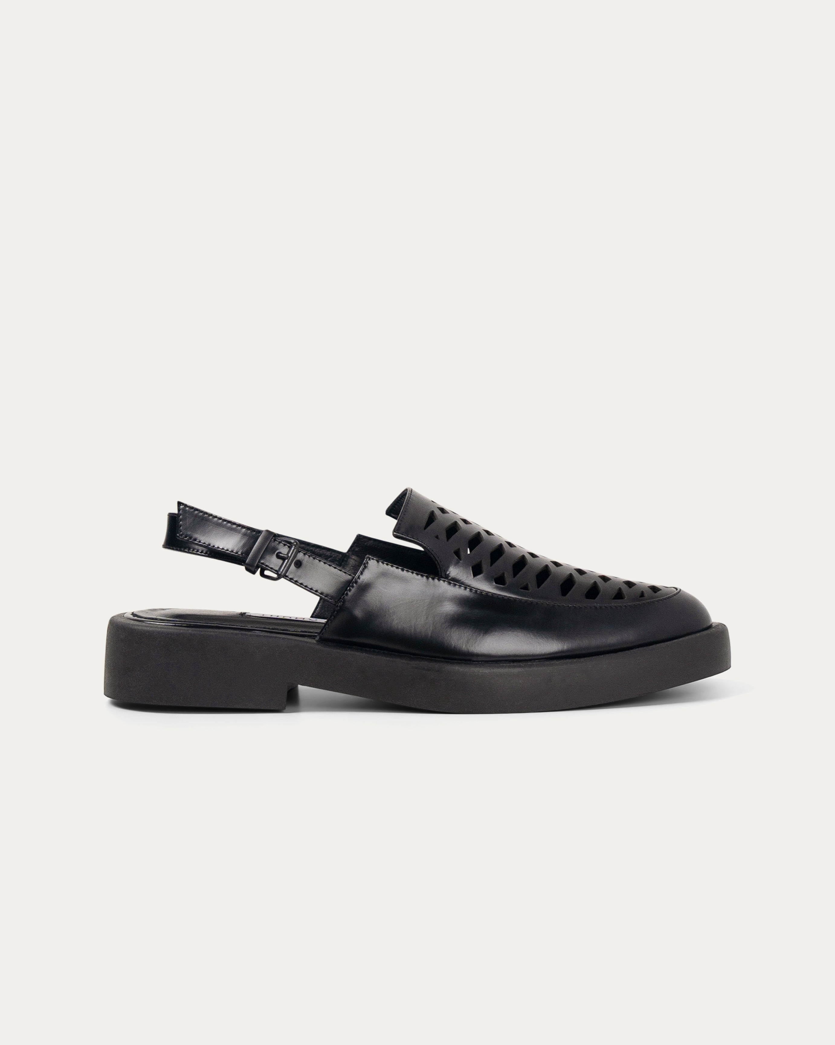 Kyla black sandal - THUNA