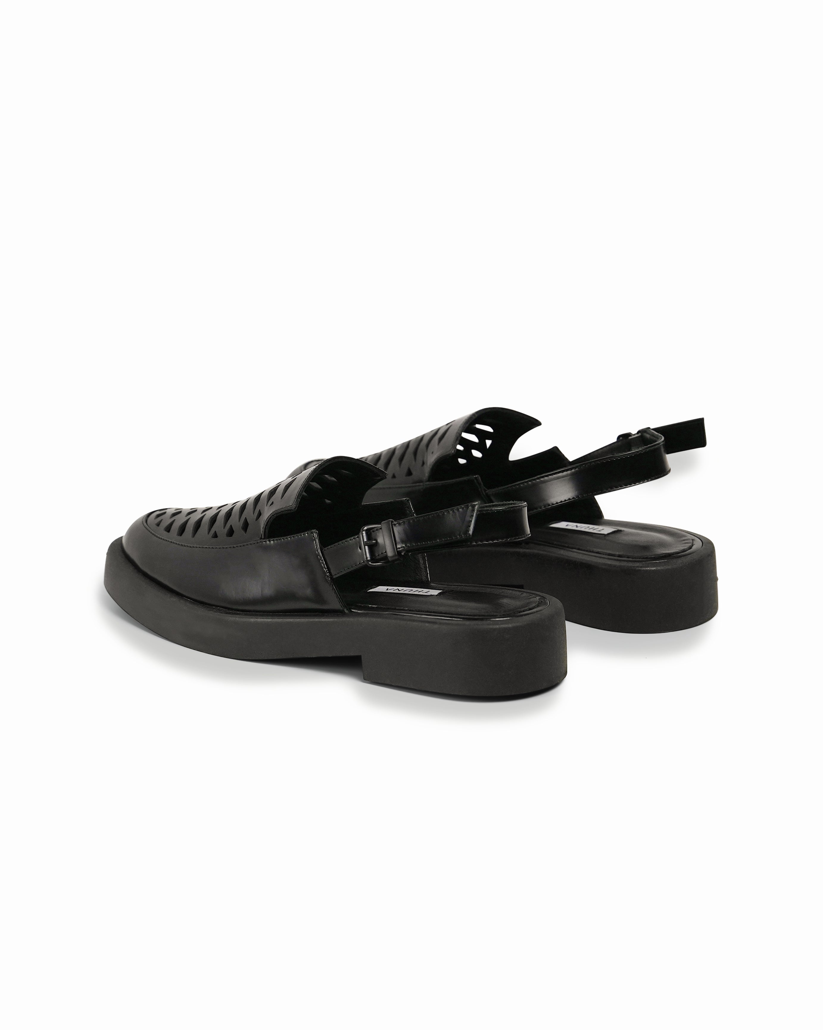 Kyla black sandal - THUNA