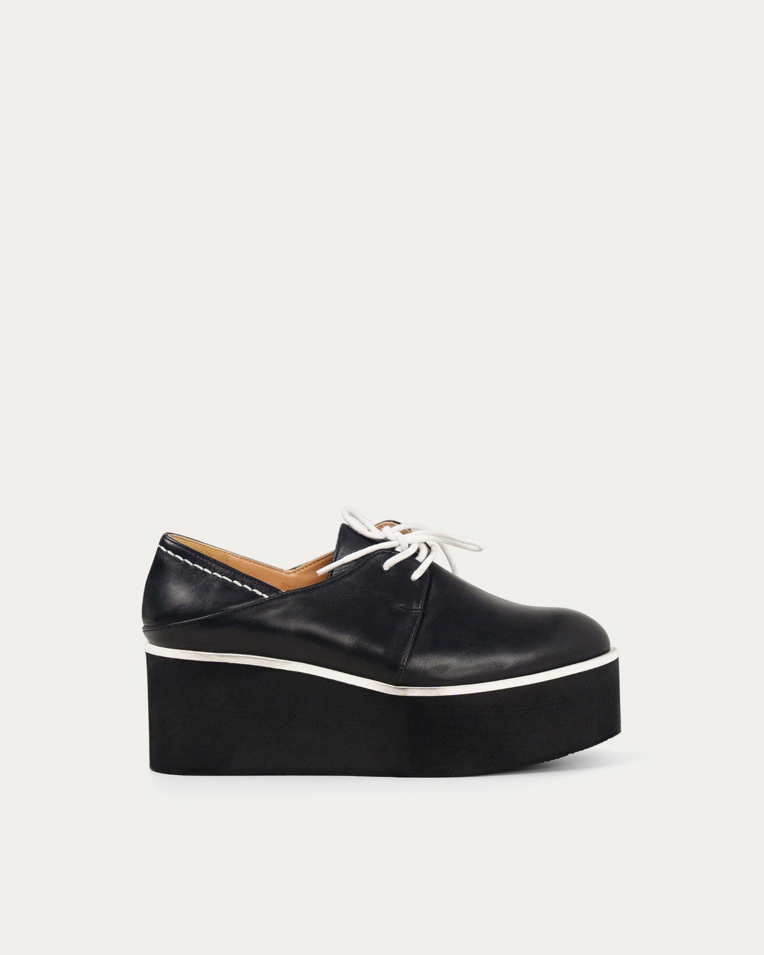 Lima black platform