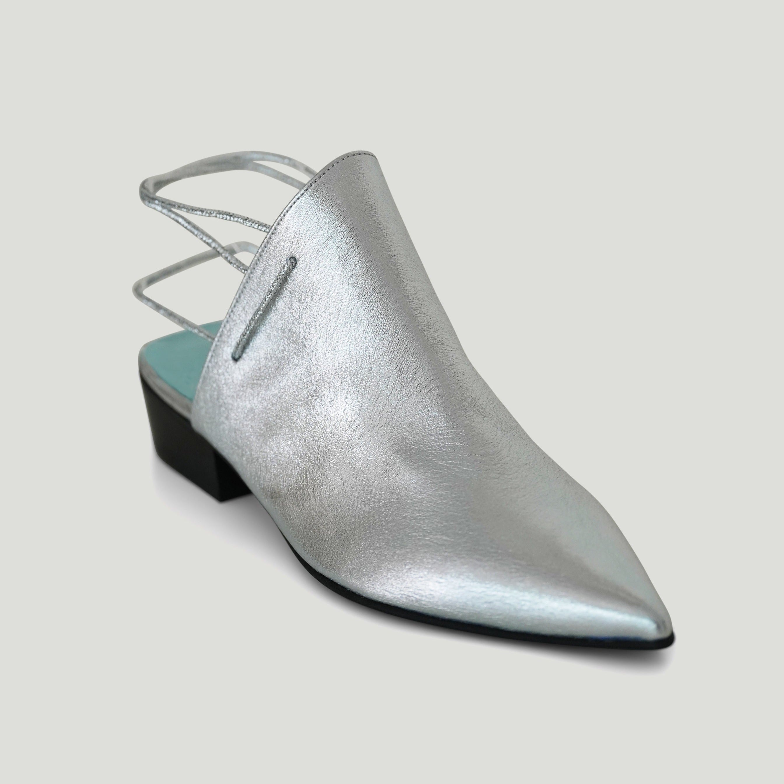Nawa silver sandal - THUNA shoes - Kuwait 
