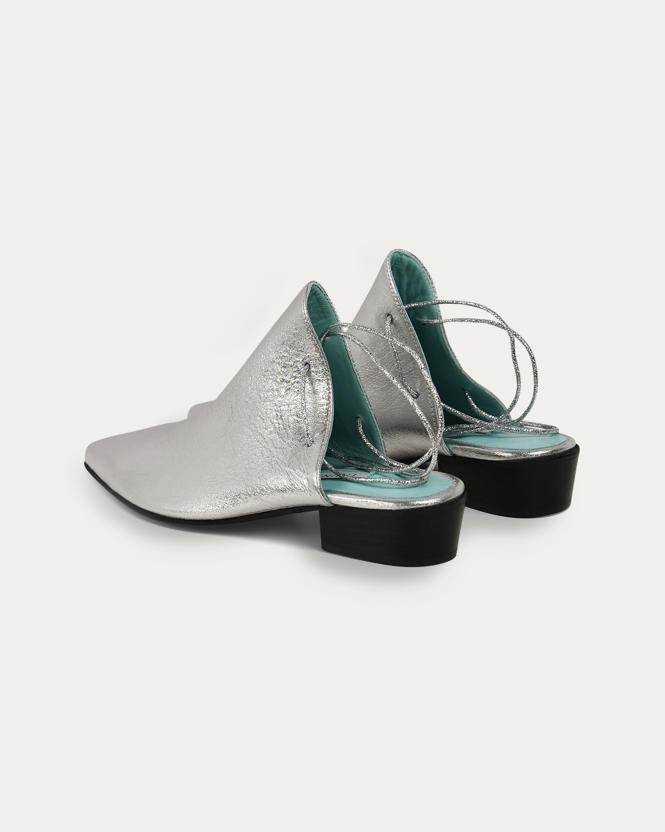 Nawa silver sandal - THUNA shoes - Kuwait 