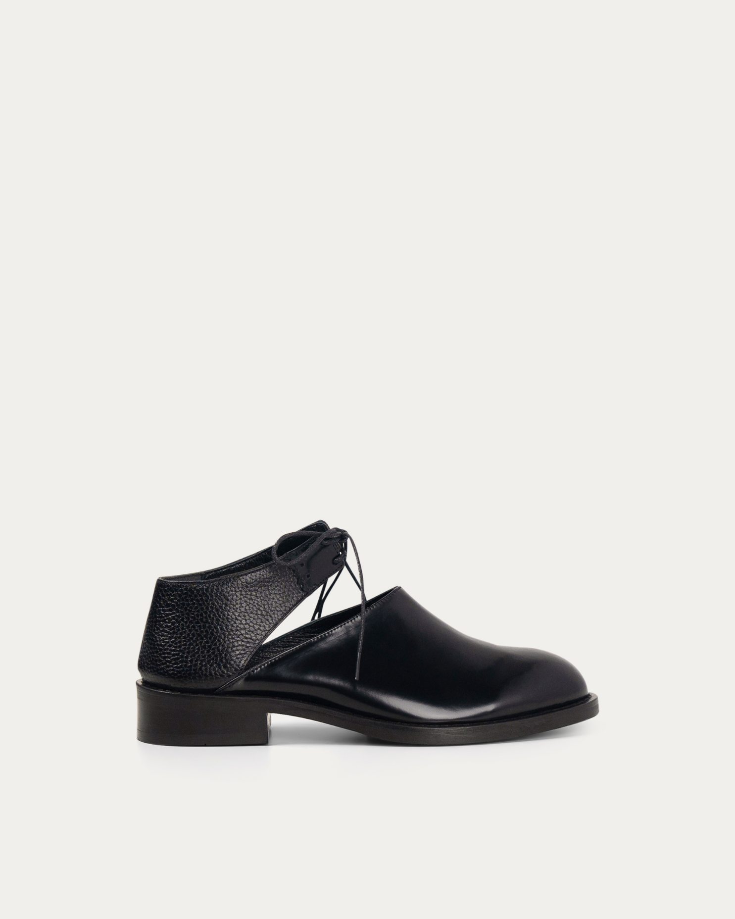 Nina black oxford