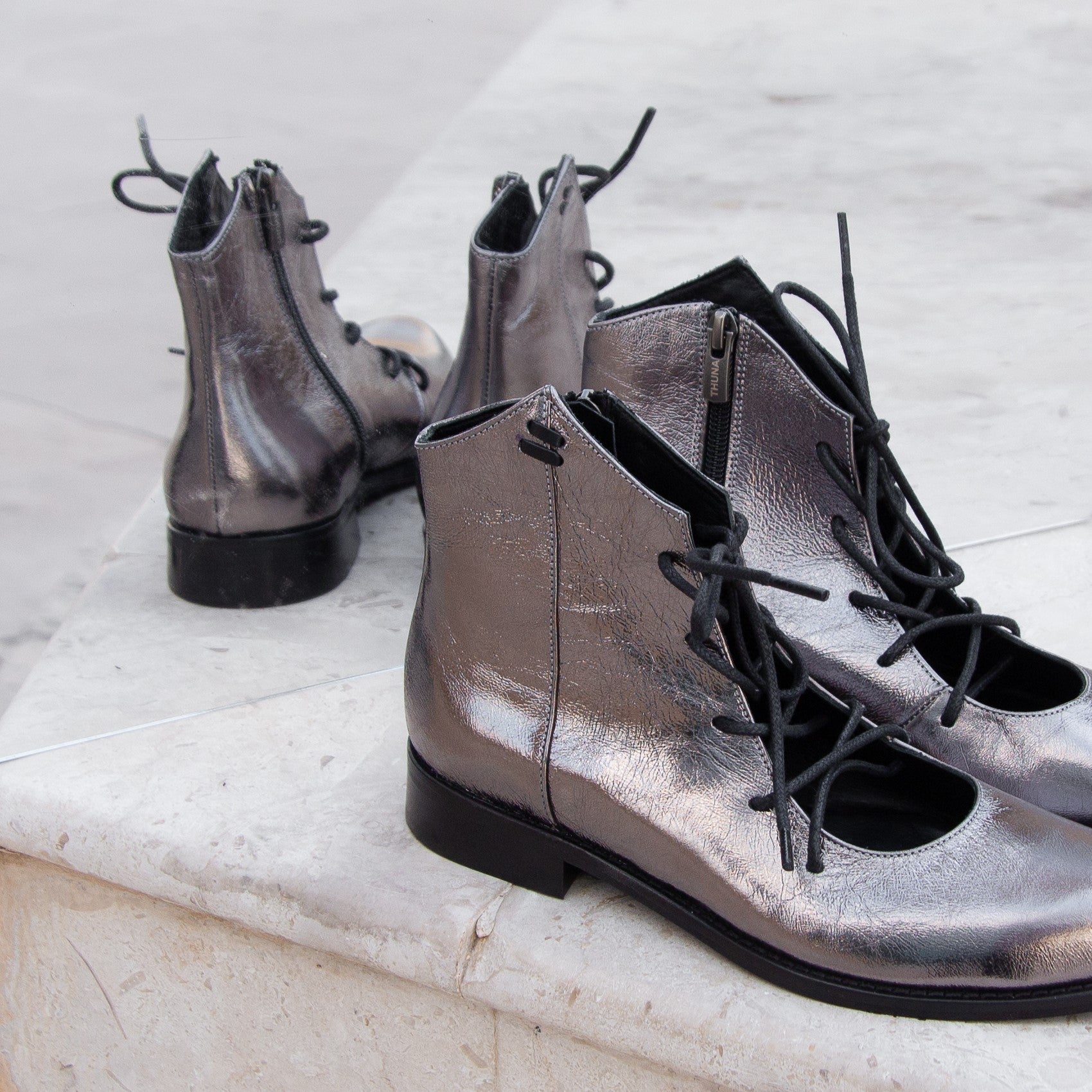 Nola silver boot - THUNA