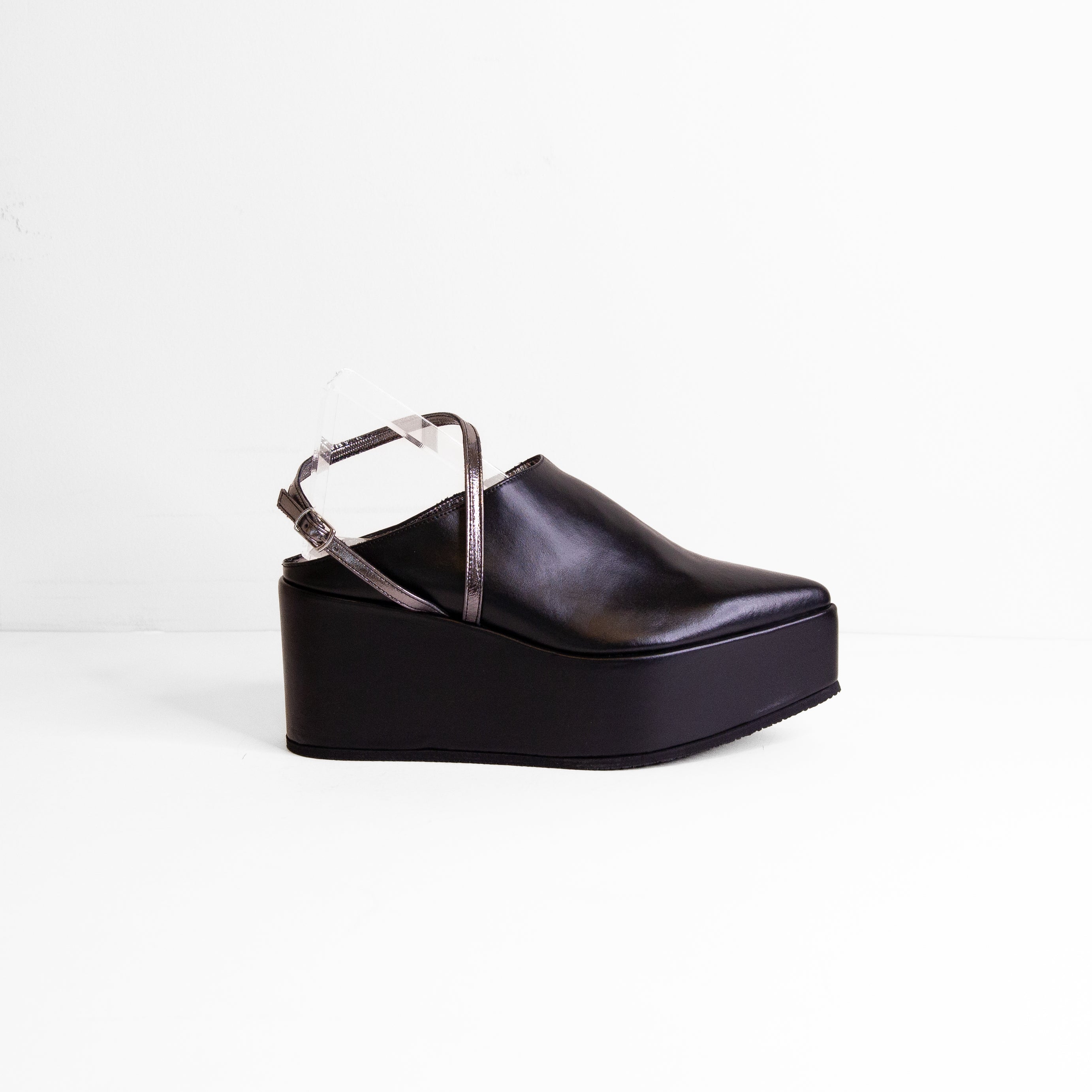 Nova black platform - THUNA