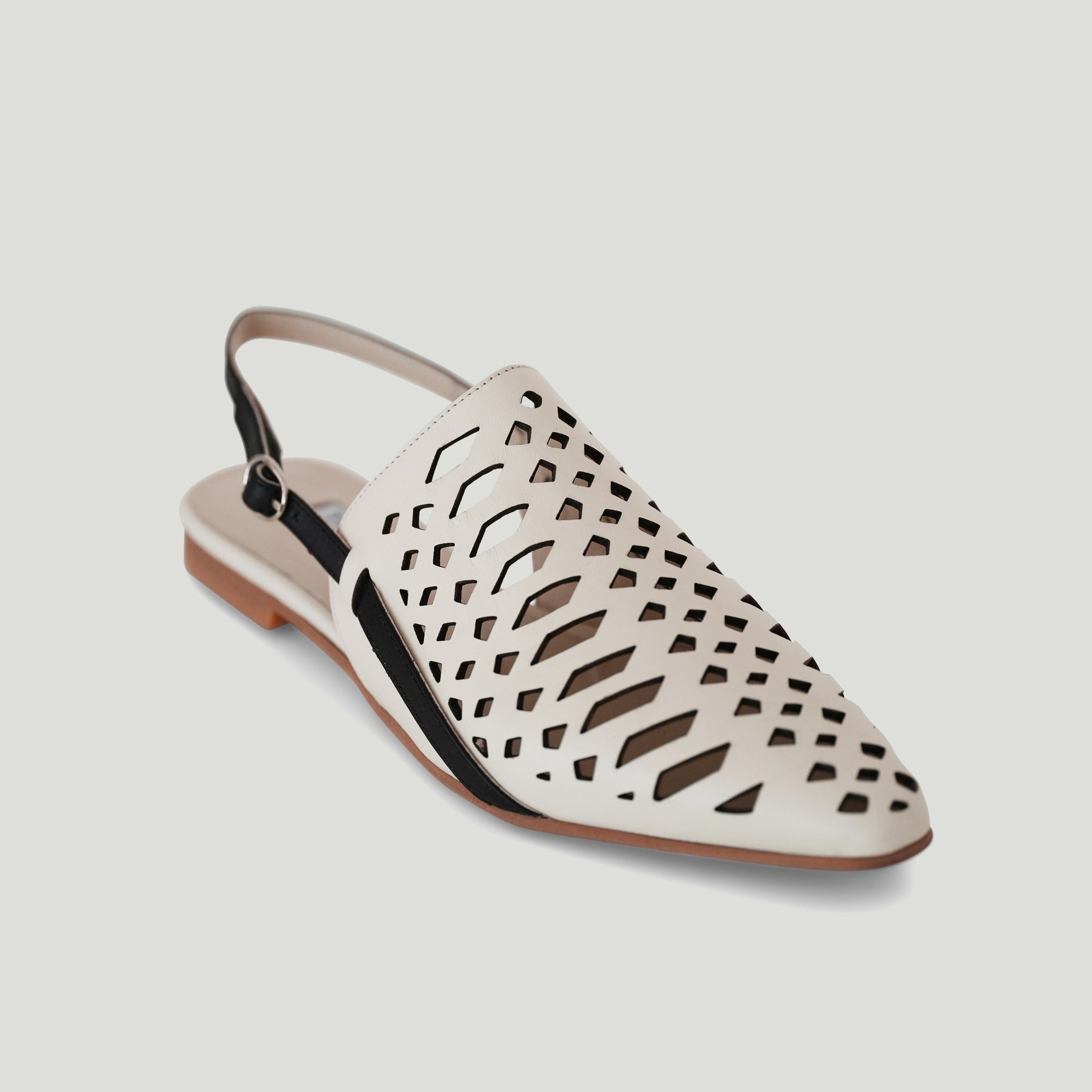 Shadan cream sandal - sandal - THUNA
