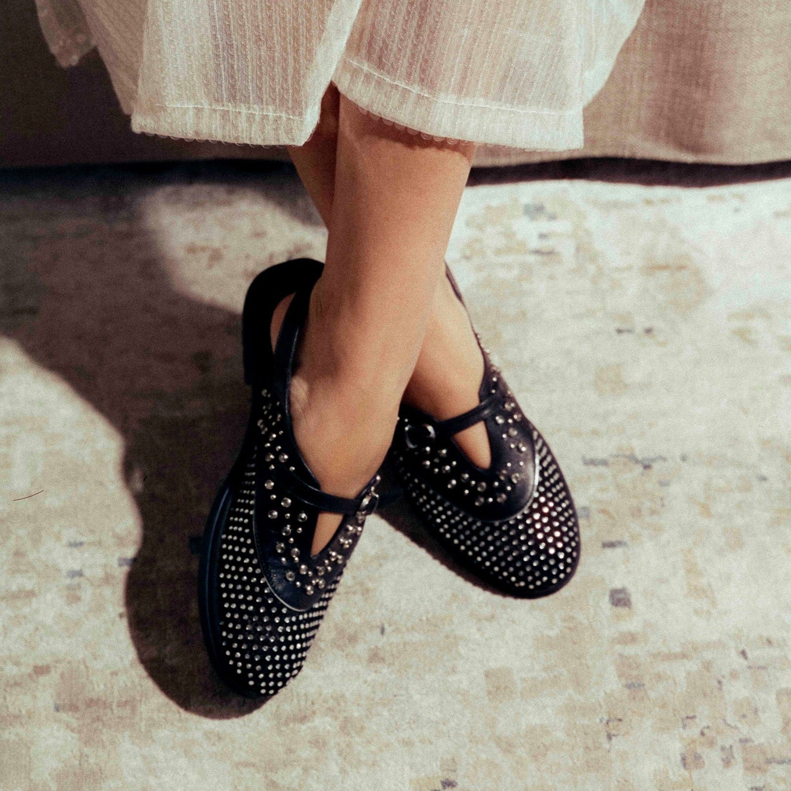 Allura black sandal - THUNA