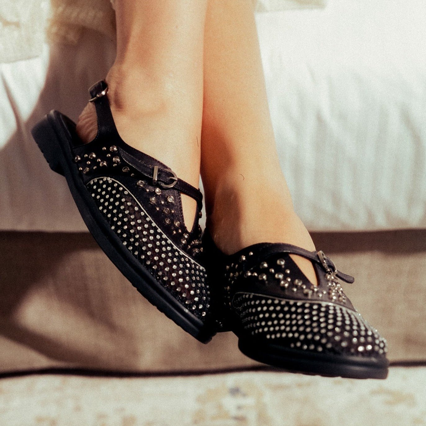 Allura black sandal - THUNA