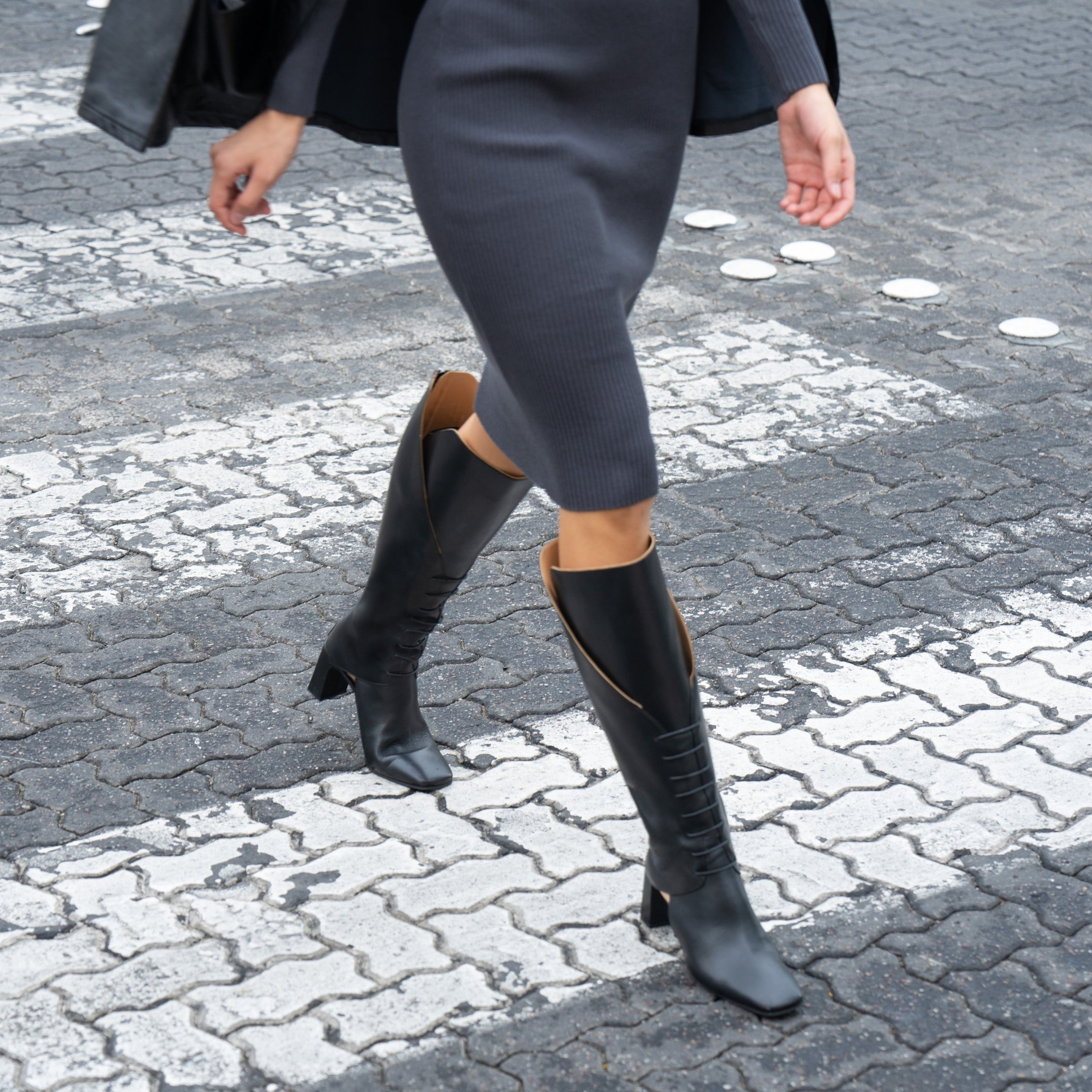 Frida black boot - THUNA