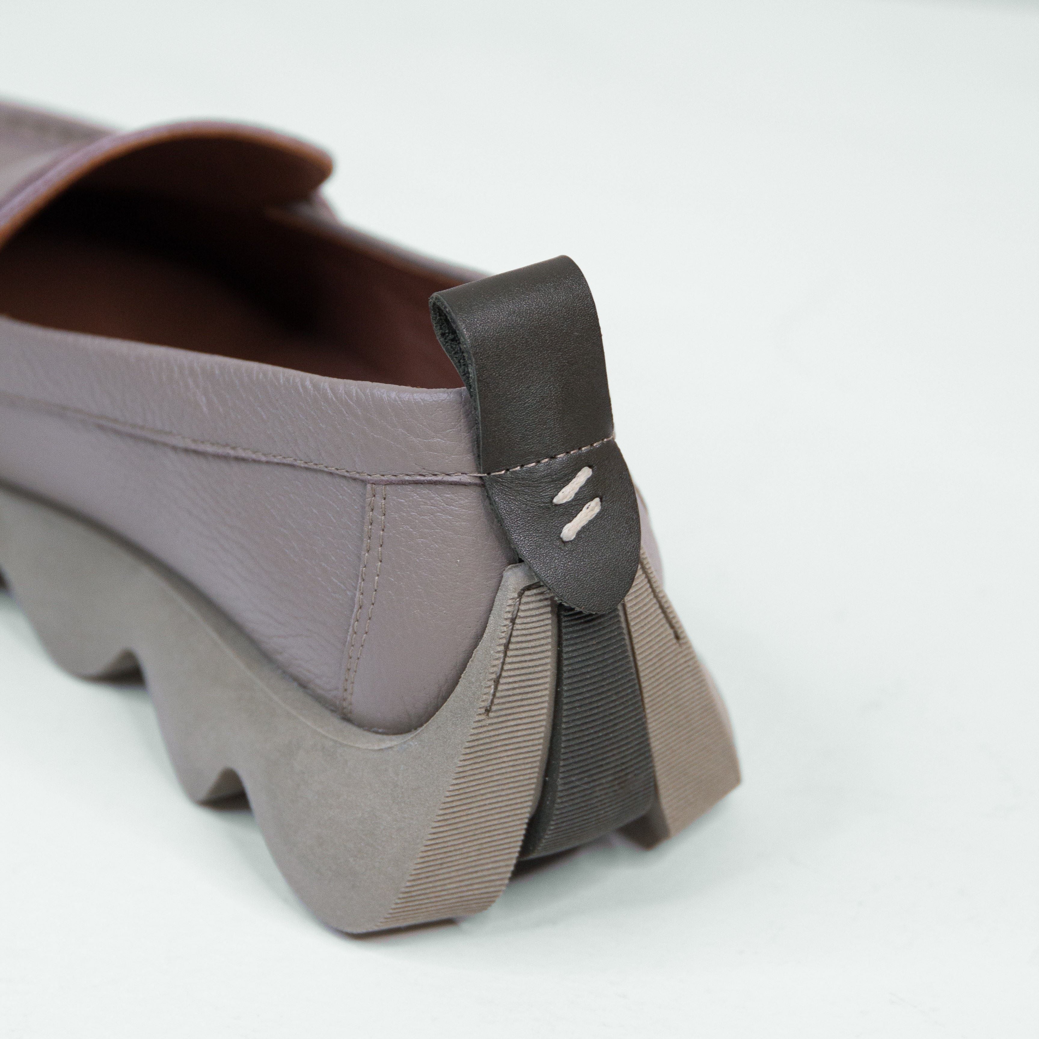 Dahlia olive loafer - THUNA - Shoes - Kuwait - KSA