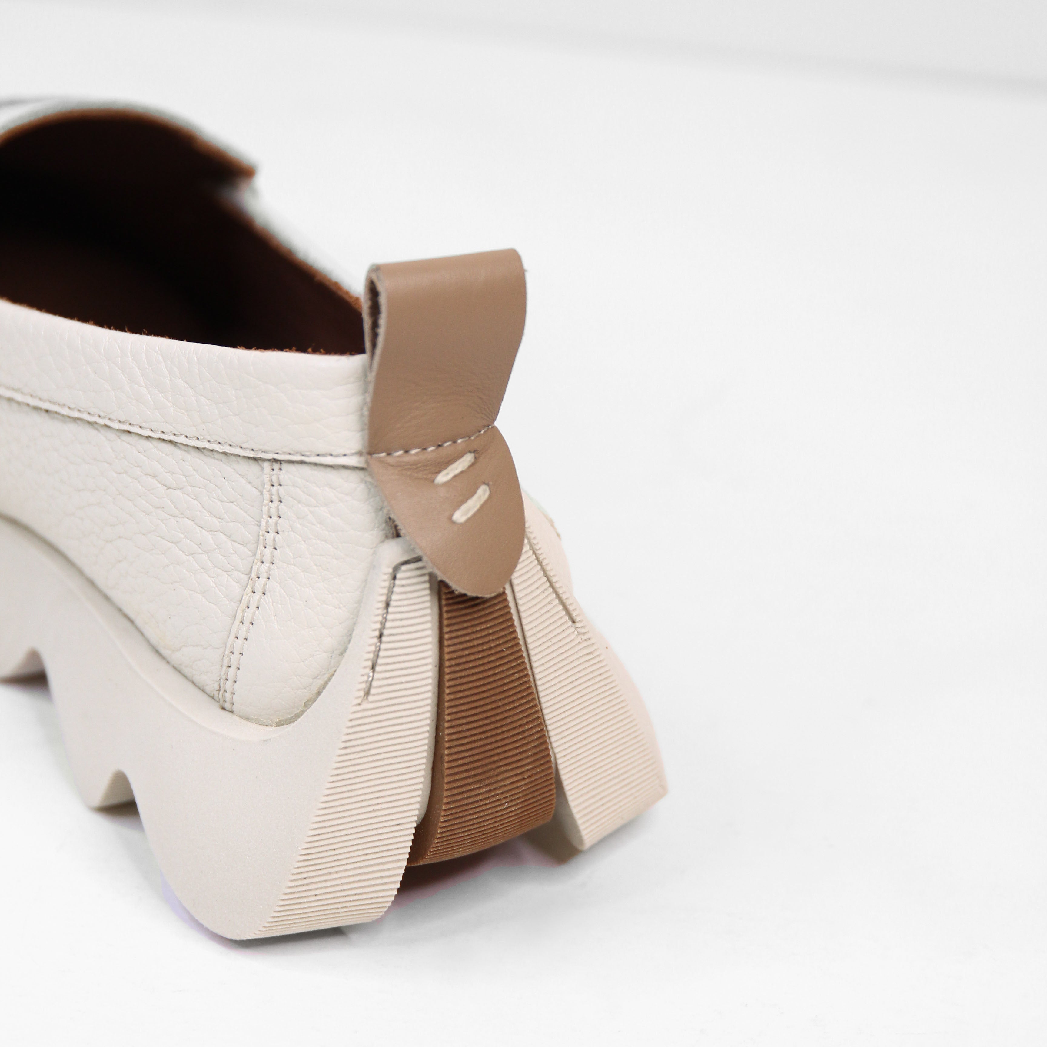 Dahlia cream loafer - THUNA - Shoes - Kuwait - KSA
