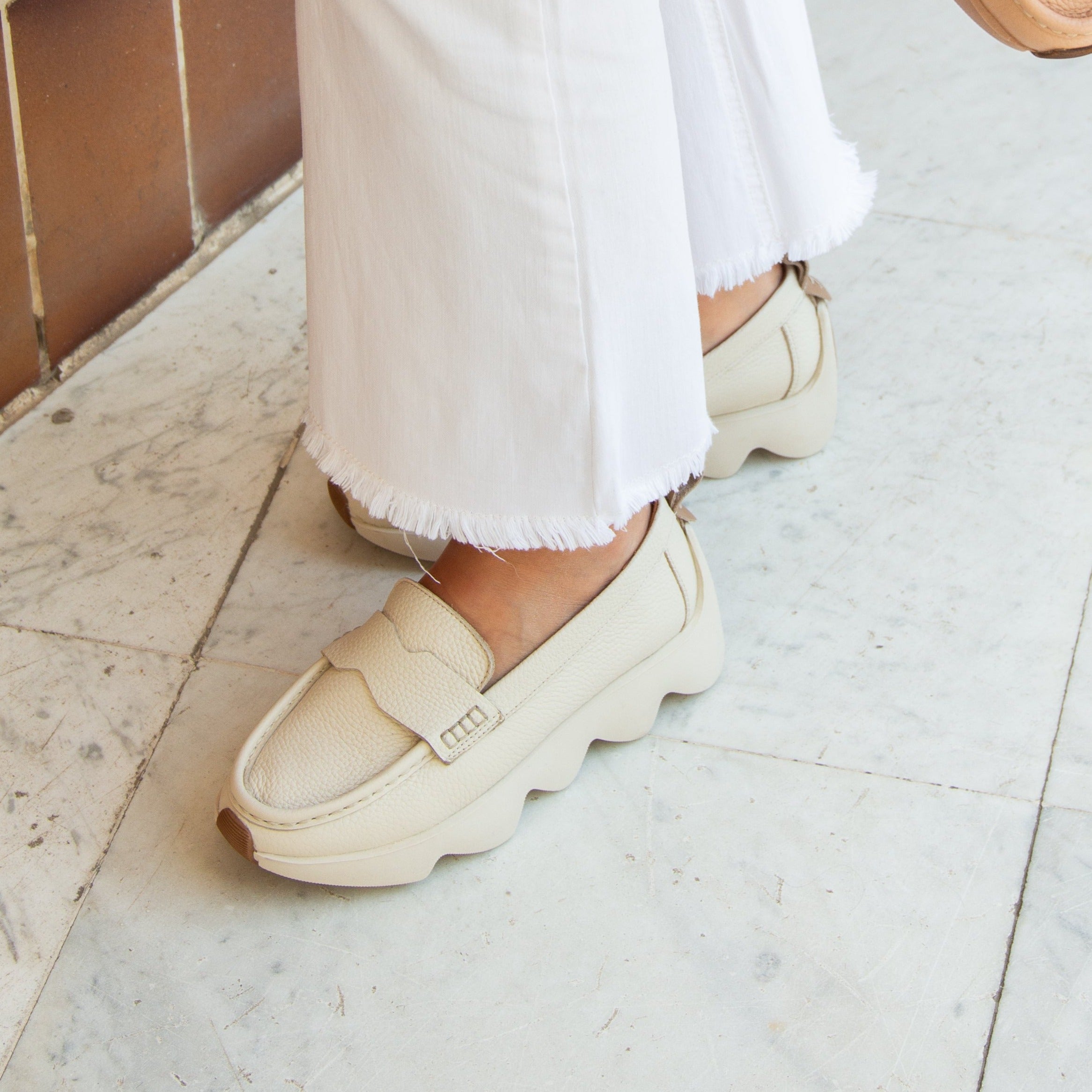 Dahlia cream loafer - THUNA - Shoes - Kuwait - KSA