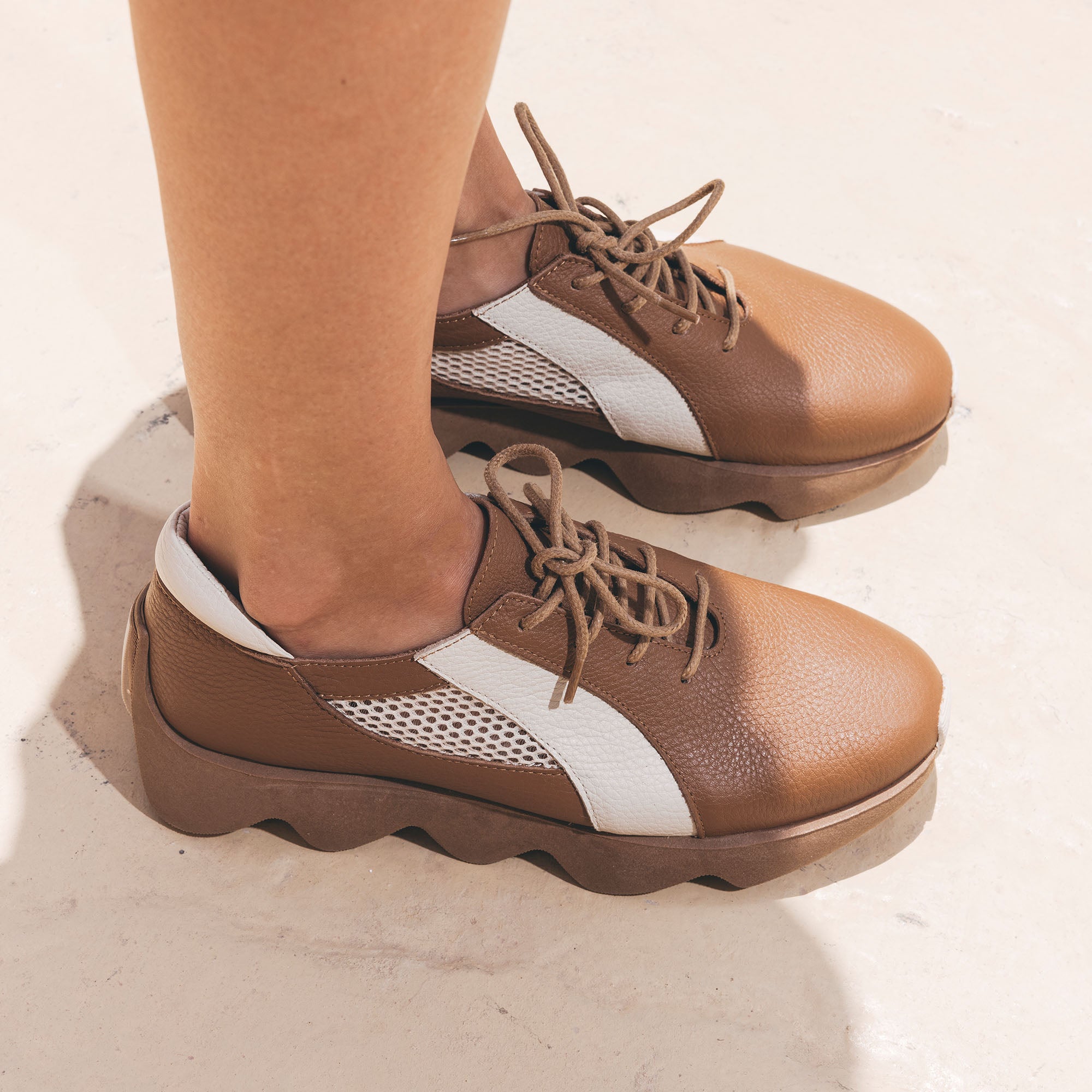 Douma tan sneakers - THUNA