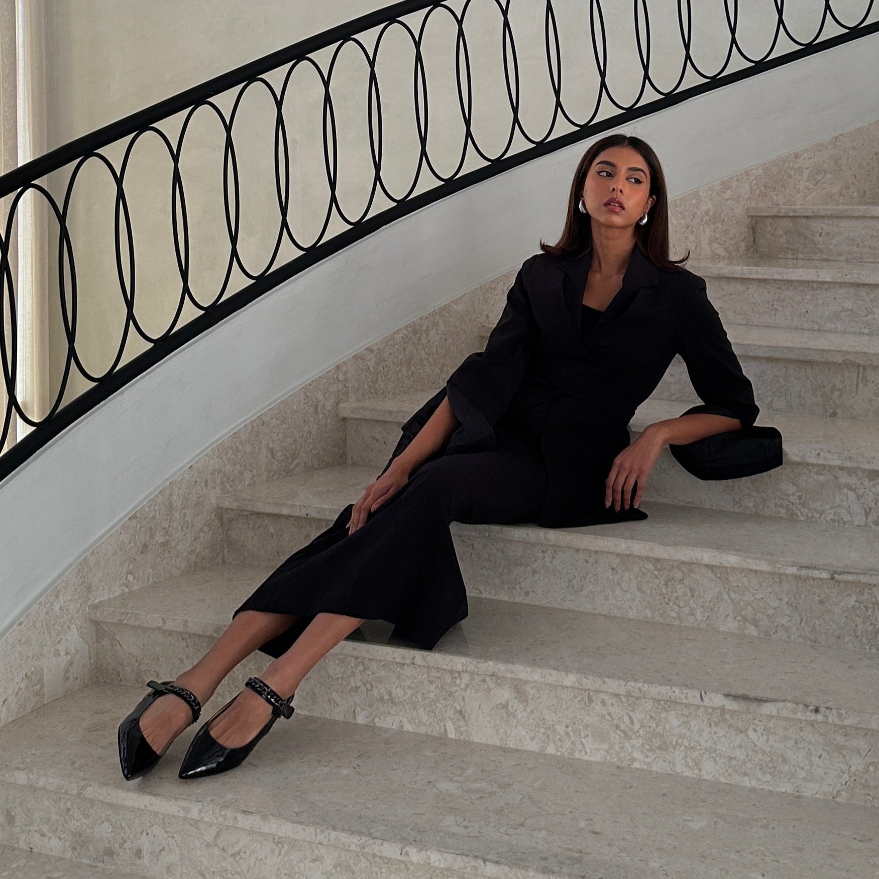 Leem black sandal - THUNA