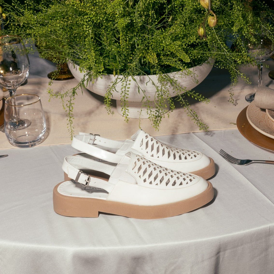 Kyla white sandal - THUNA