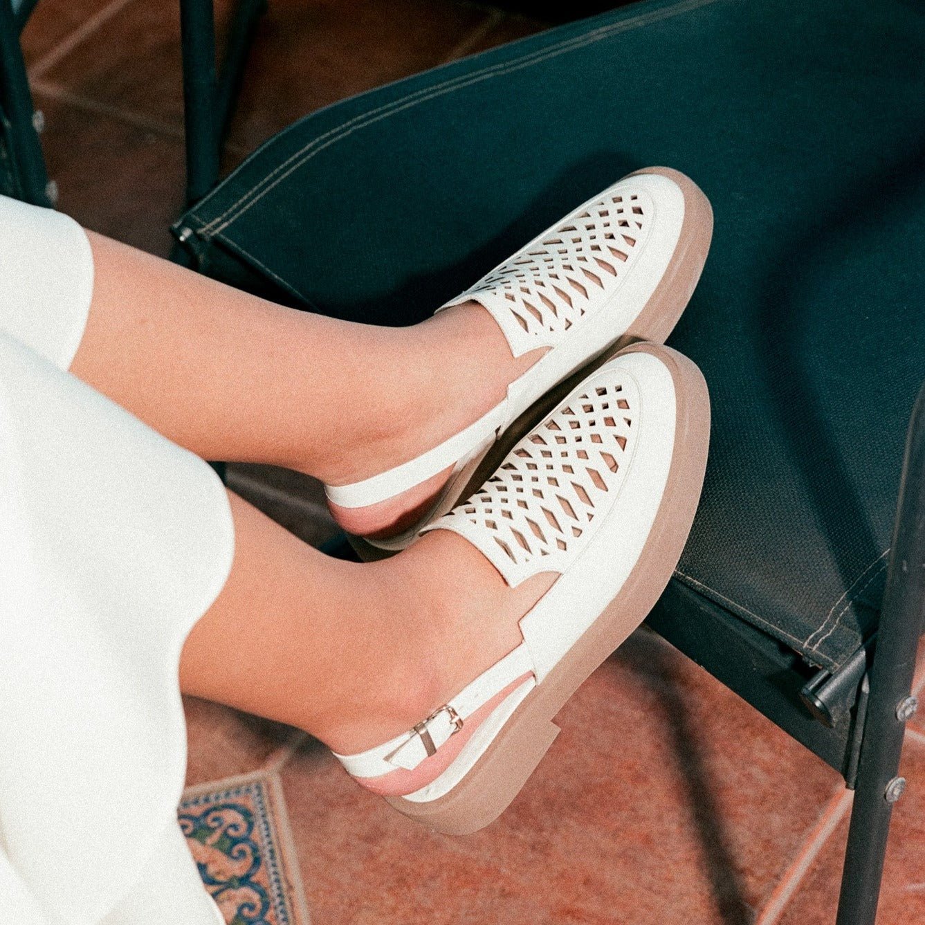 Kyla white sandal - THUNA