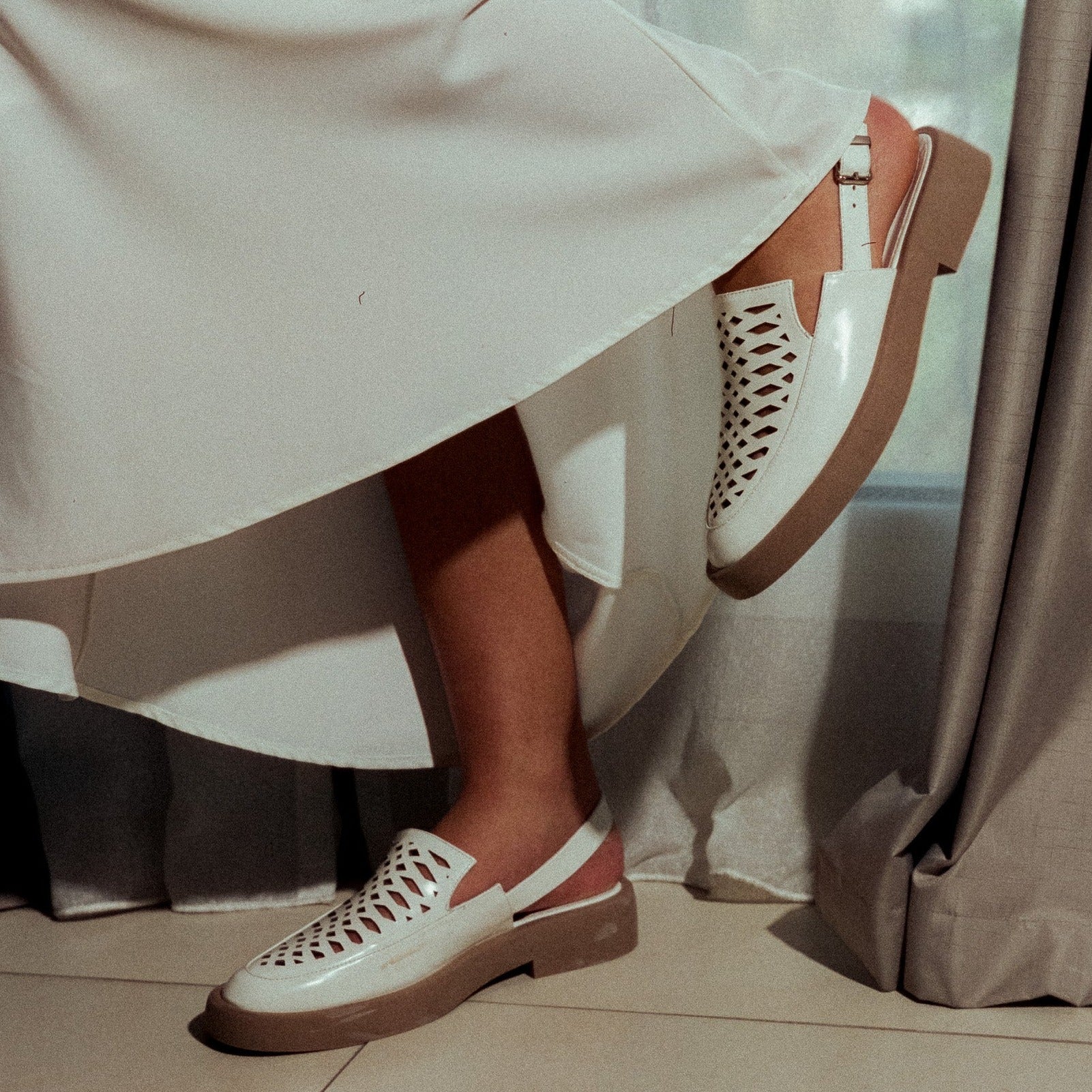 Kyla white sandal - THUNA