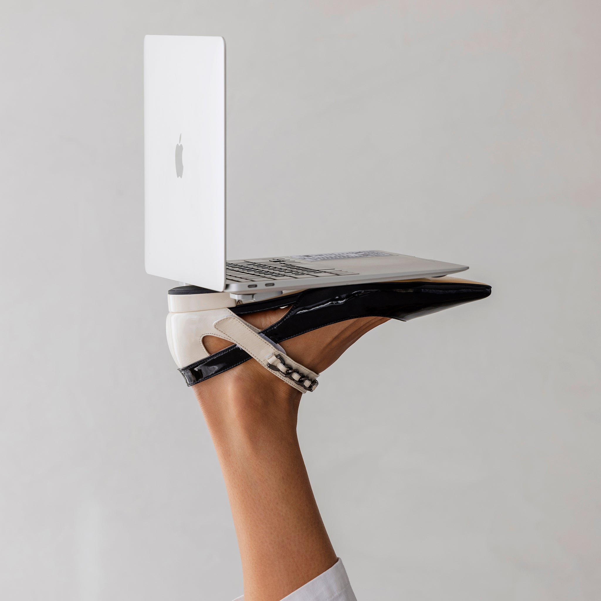 Leem black cream sandal - THUNA