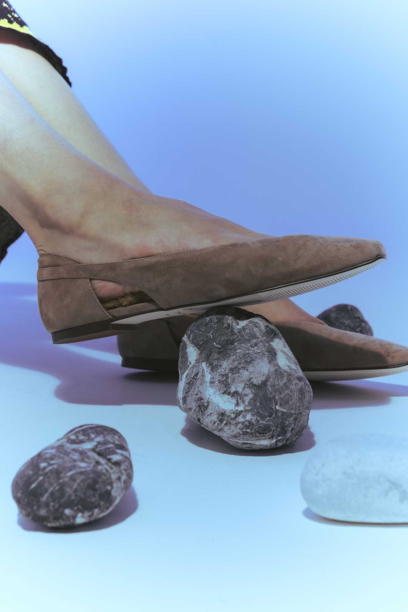 Luto beige suede ballerina