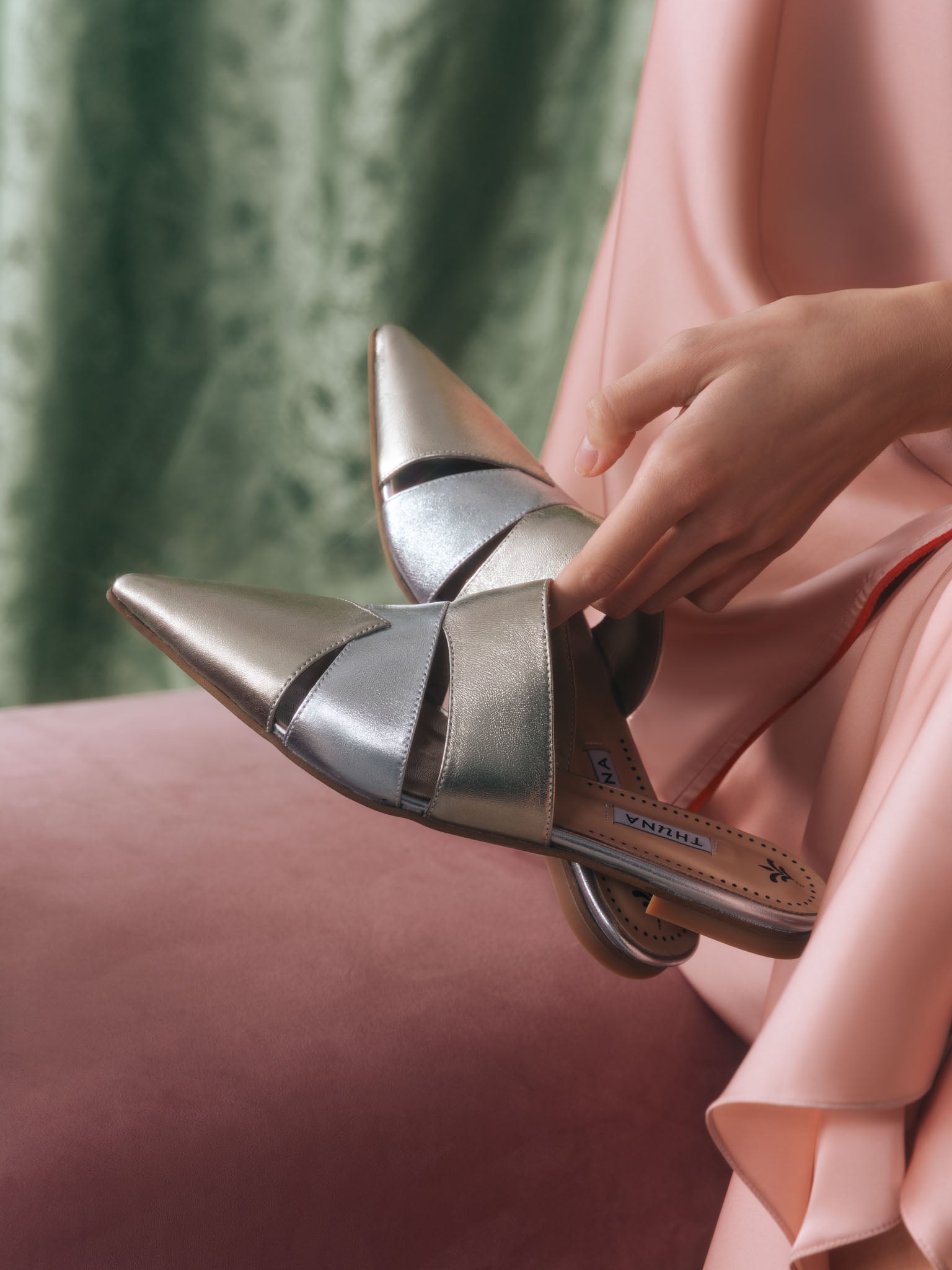 Miraj gold mule - mule - THUNA