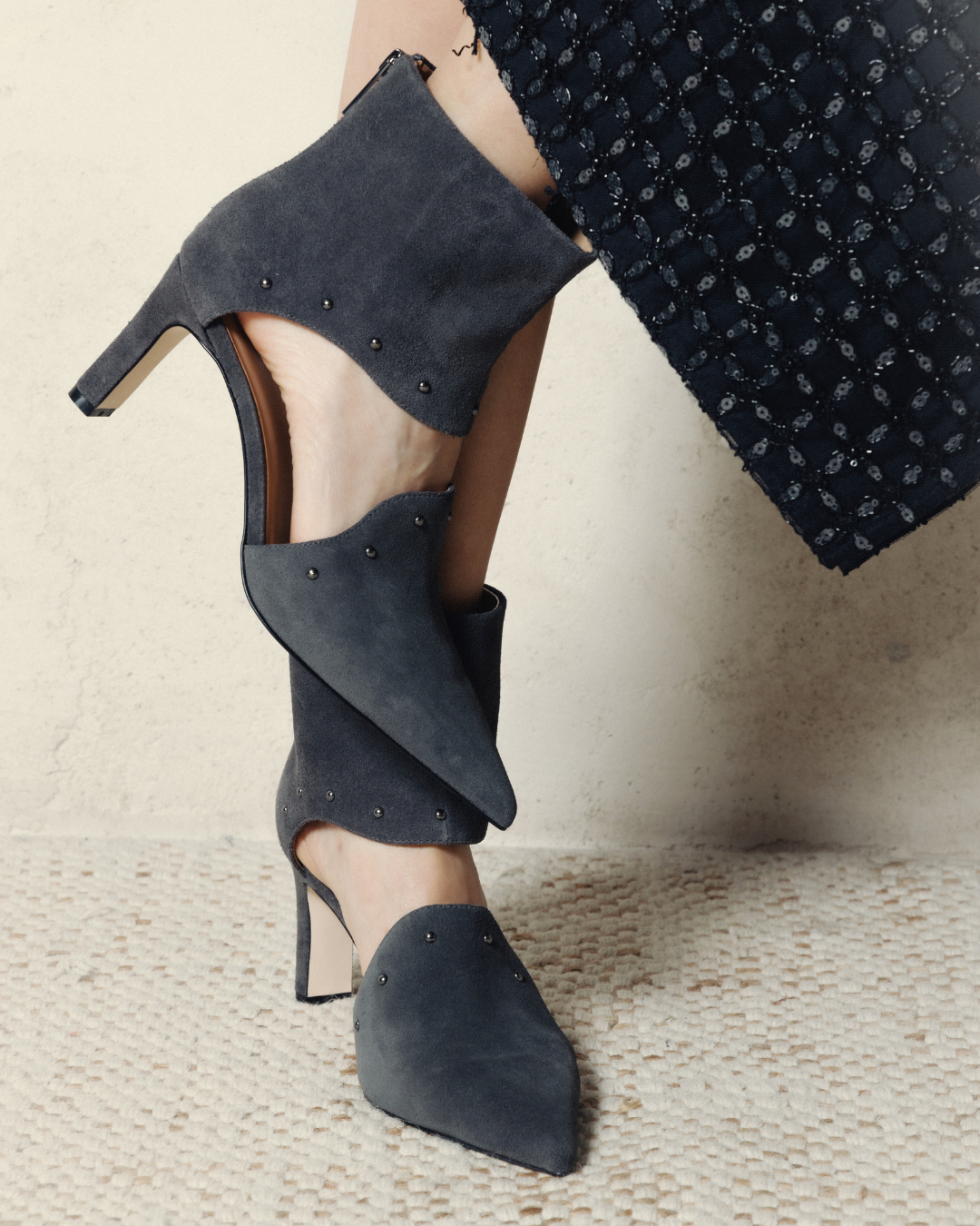 Mizar grey suede heel