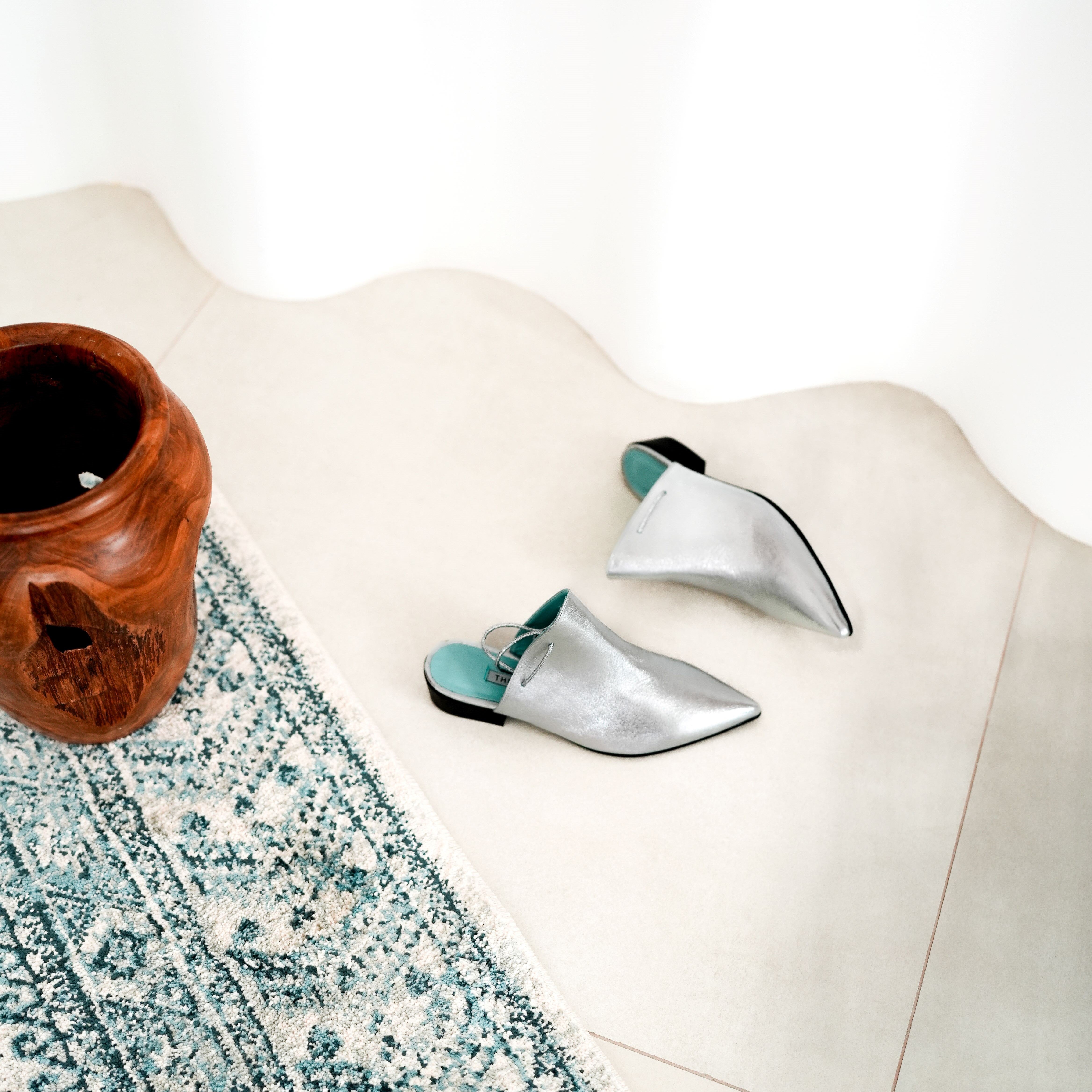 Nawa silver sandal - THUNA shoes - Kuwait 