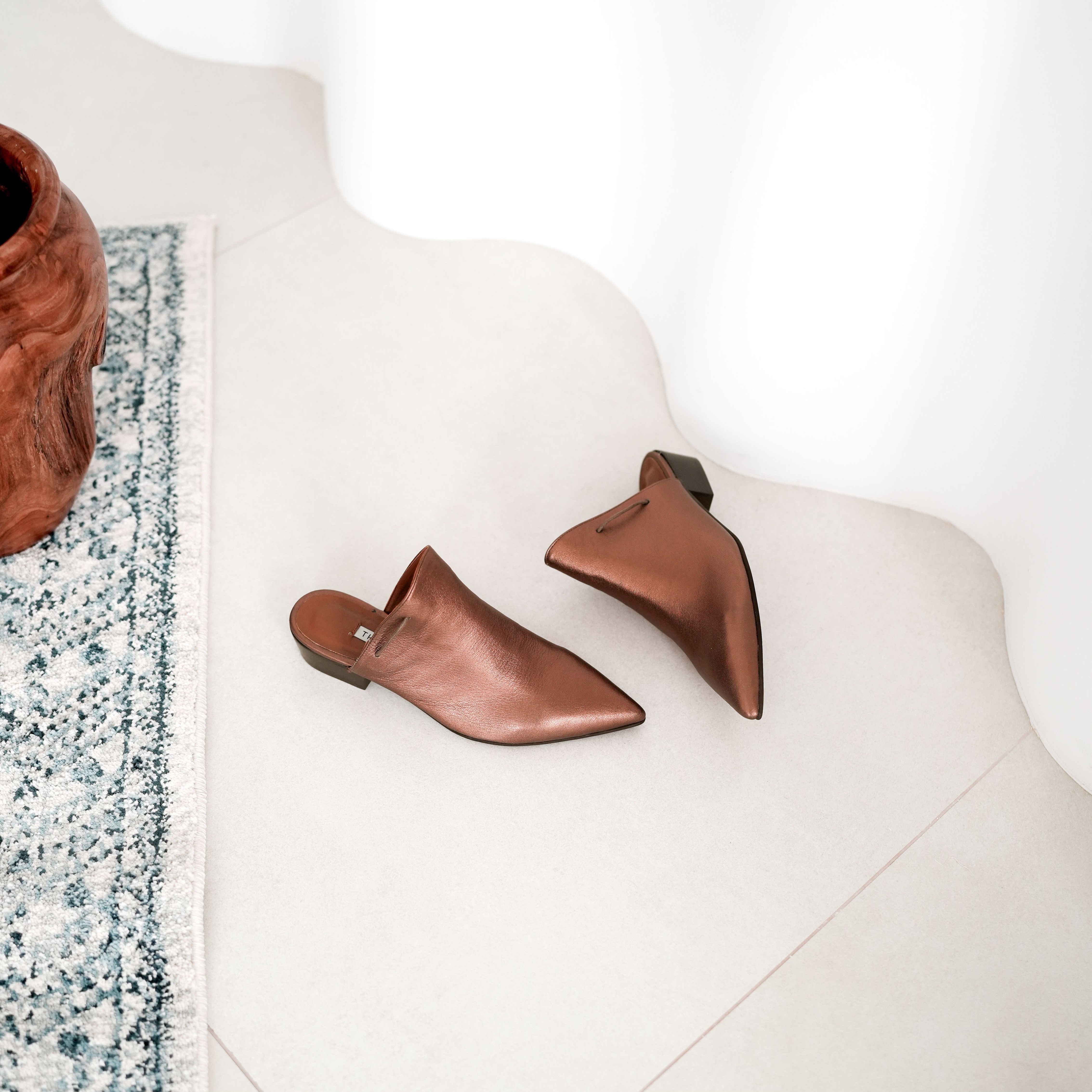 Nawa copper sandal - THUNA