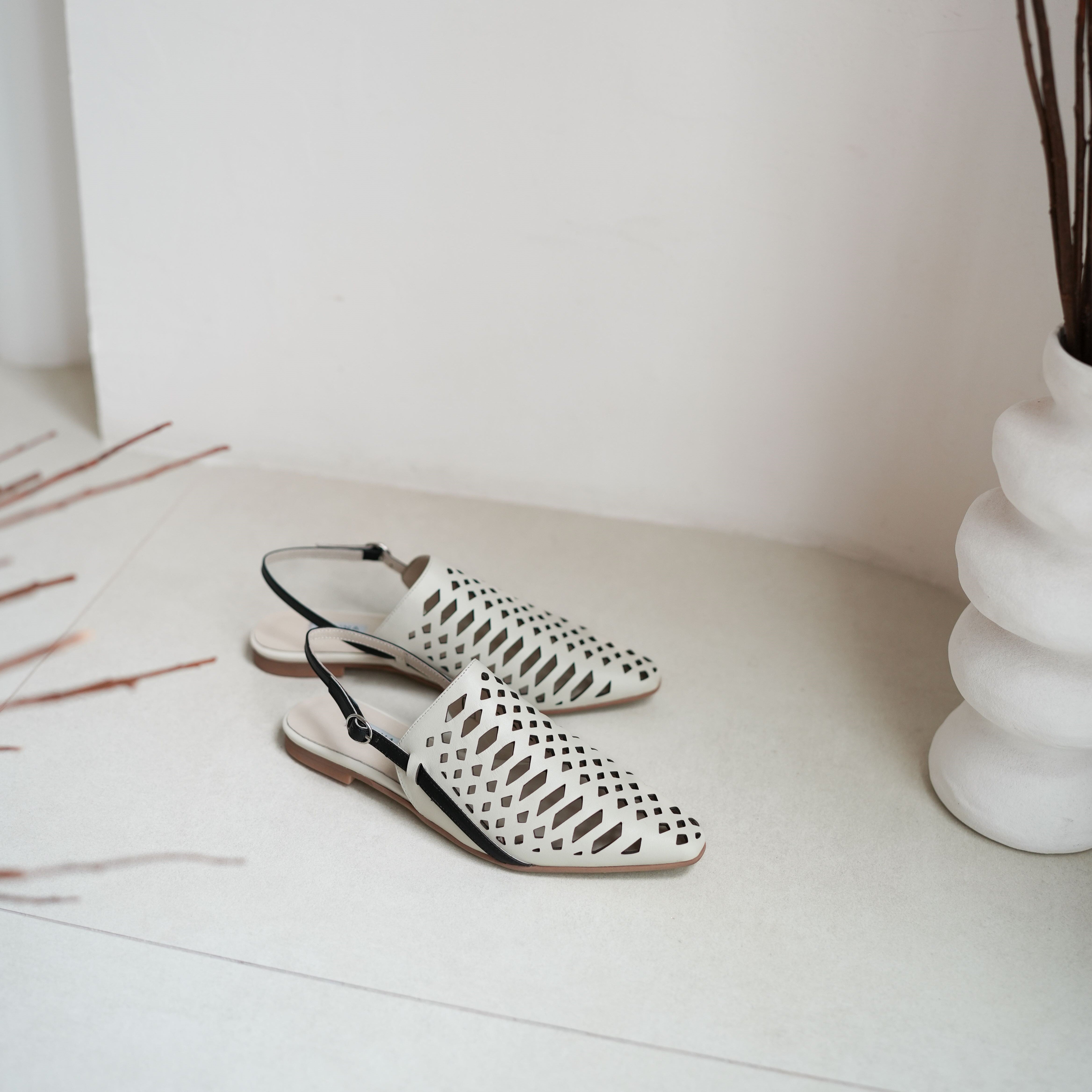 Shadan cream sandal - sandal - THUNA