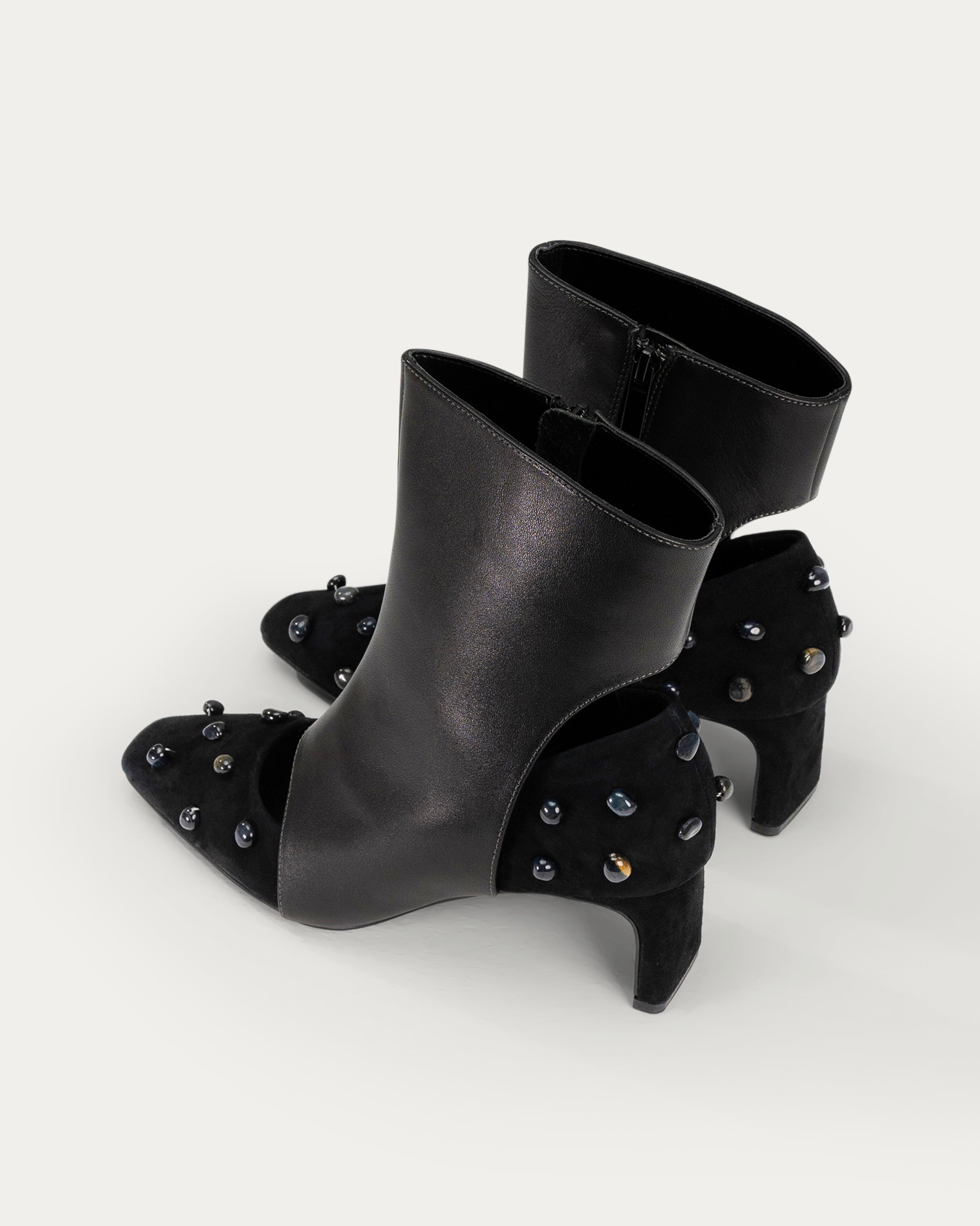 Venus black Kuwait shoes - KSA - THUNA 