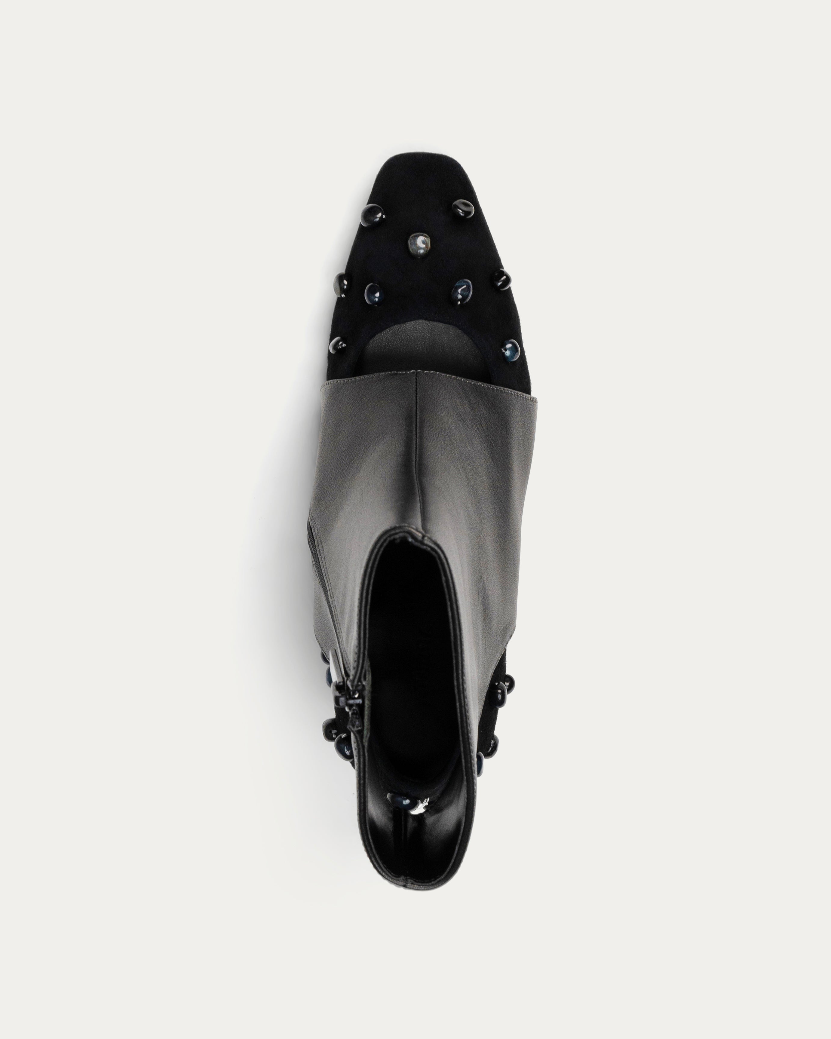 Venus black Kuwait shoes - KSA - THUNA 