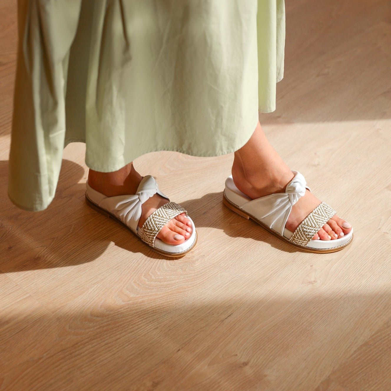 Jawan white knot slipper - THUNA