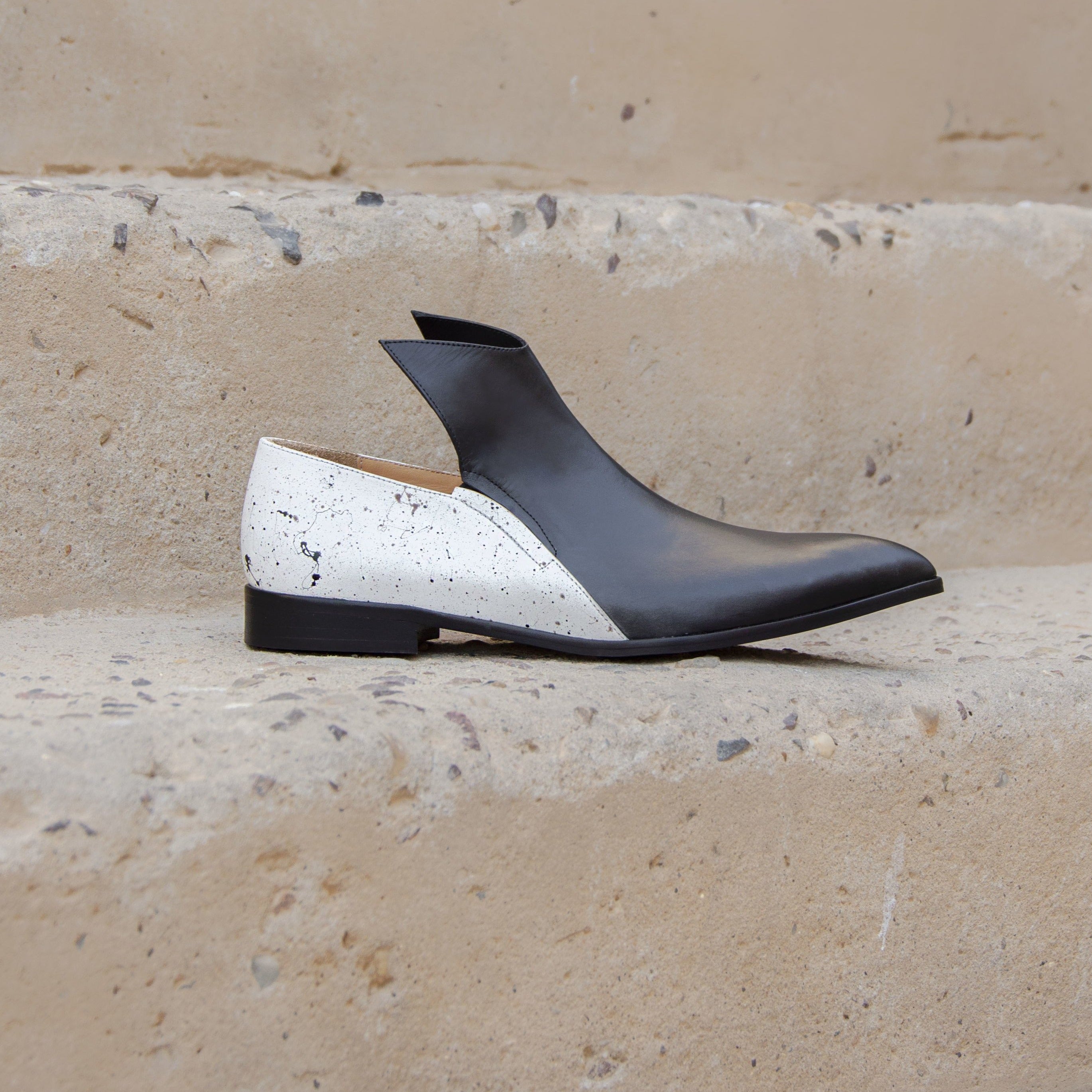 Sadeem black white boot - Shoes - THUNA