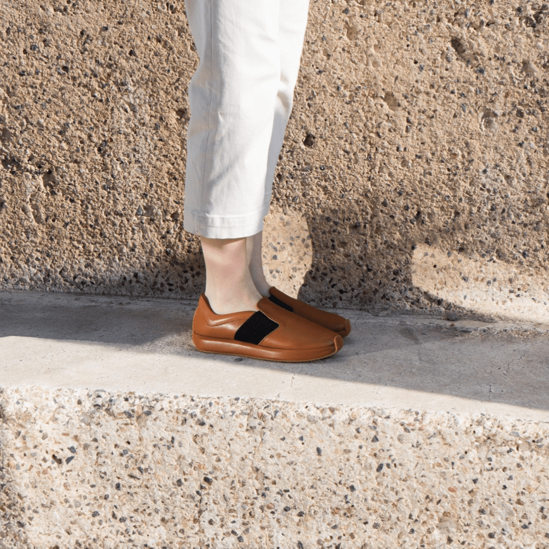 Meela tan sneaker - THUNA